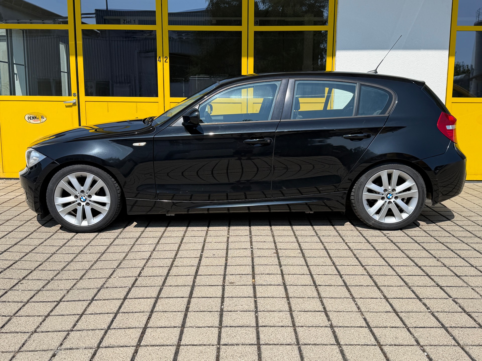 BMW 116i M-Paket-image-6