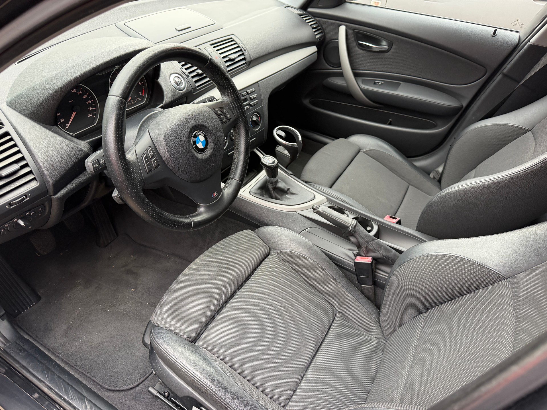 BMW 116i M-Paket-image-9
