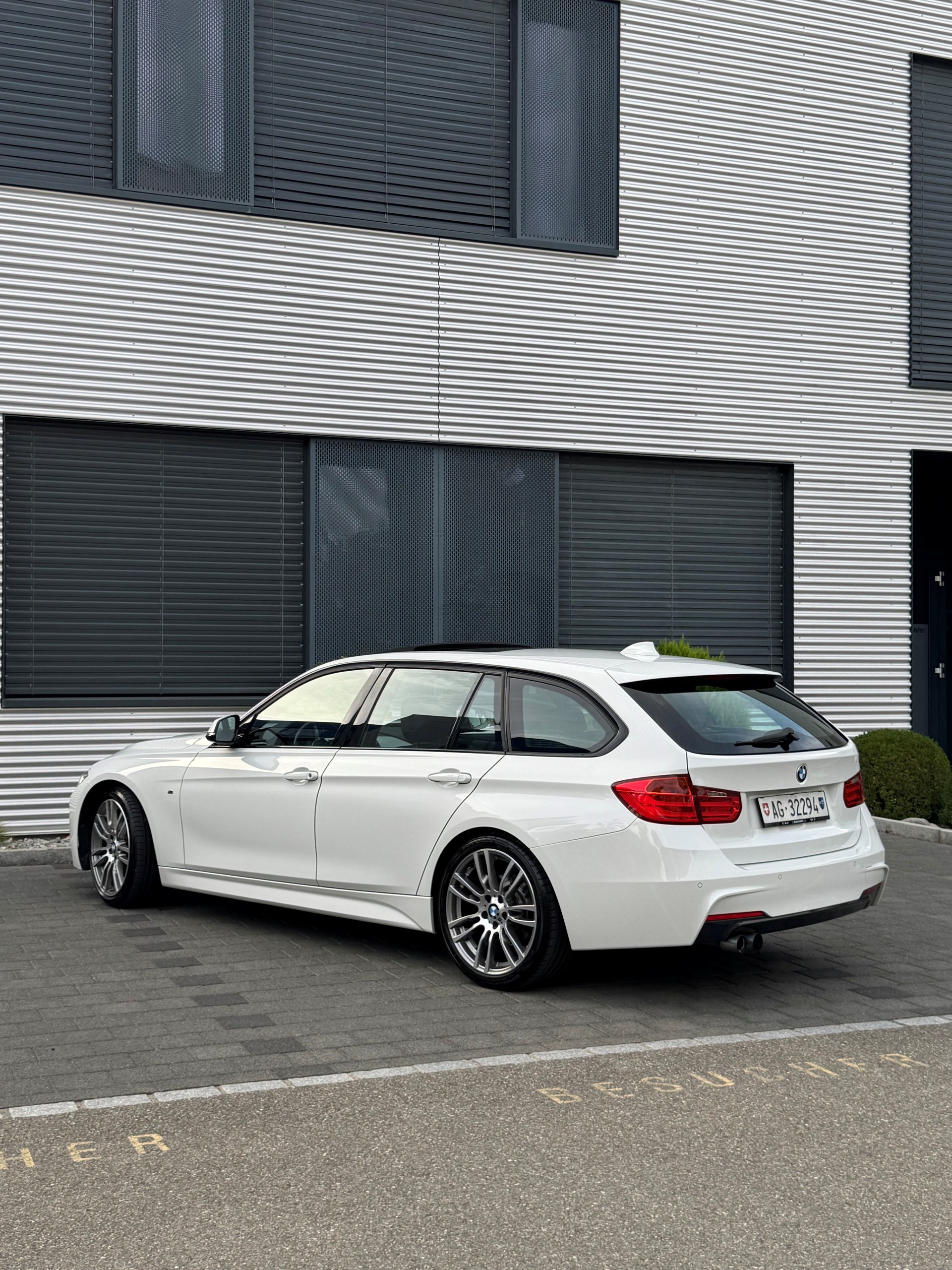 BMW 328i SAG-image-5