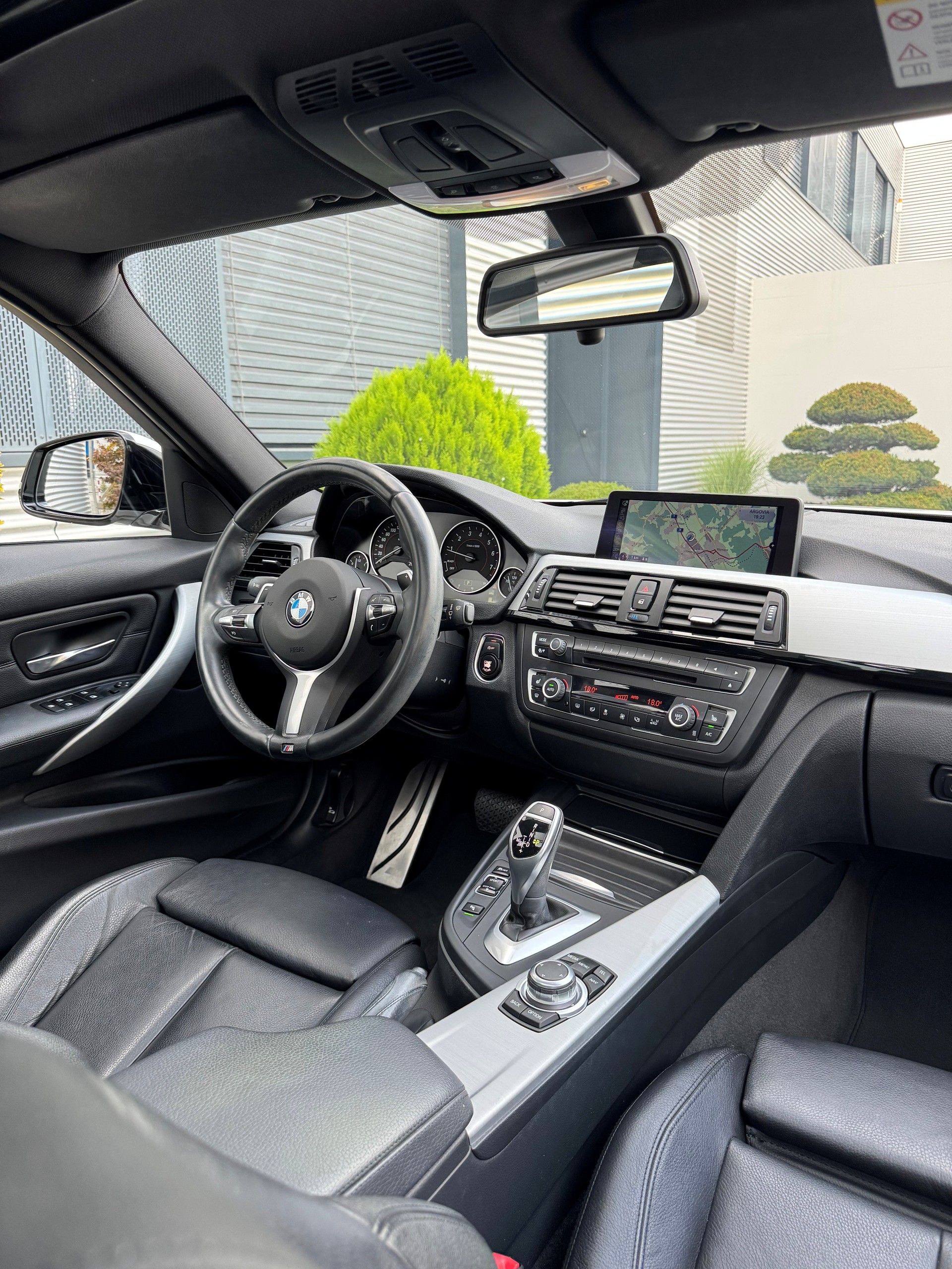 BMW 328i SAG-image-10