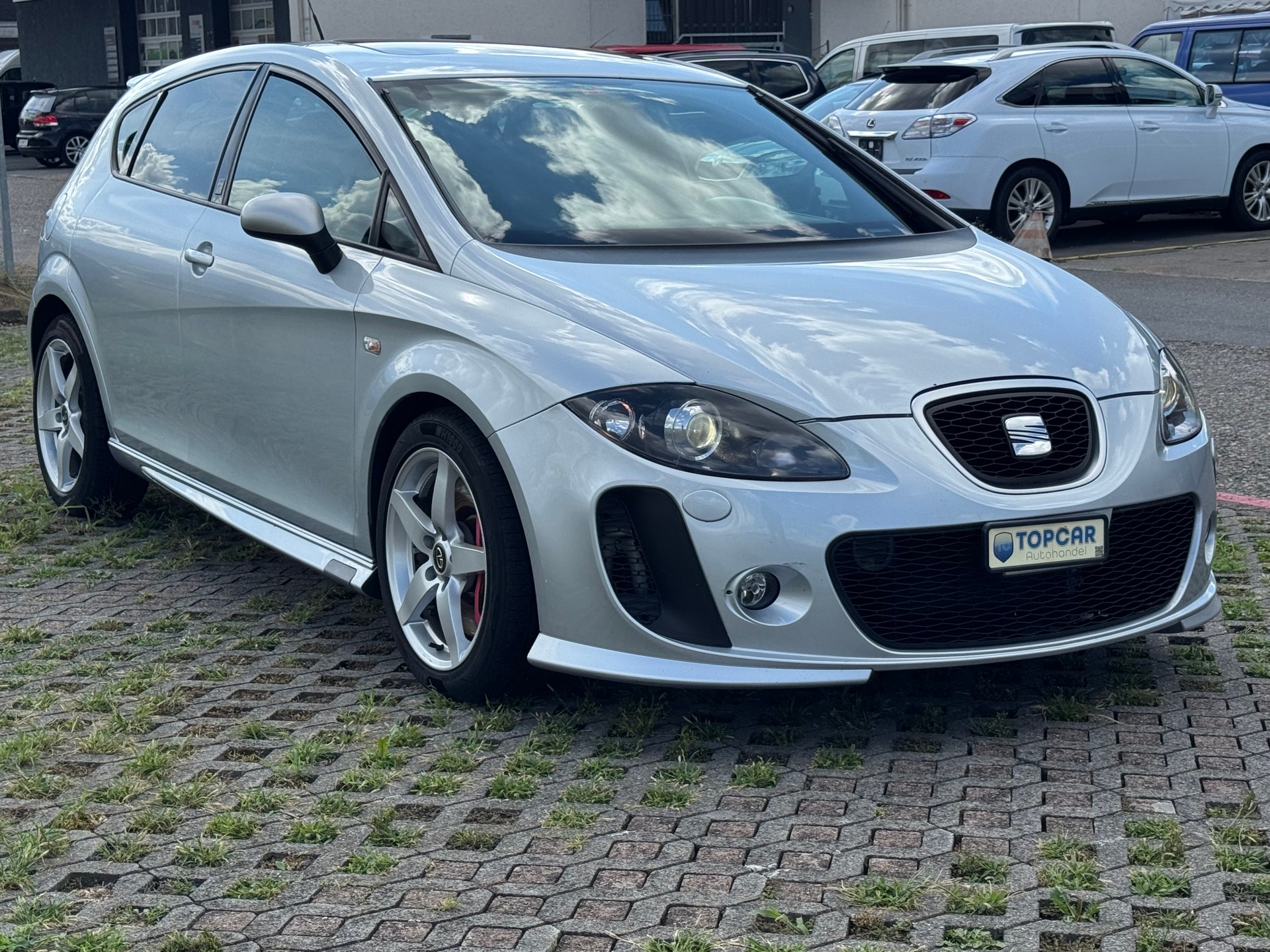 SEAT Leon 2.0 TSI Cupra-image-2