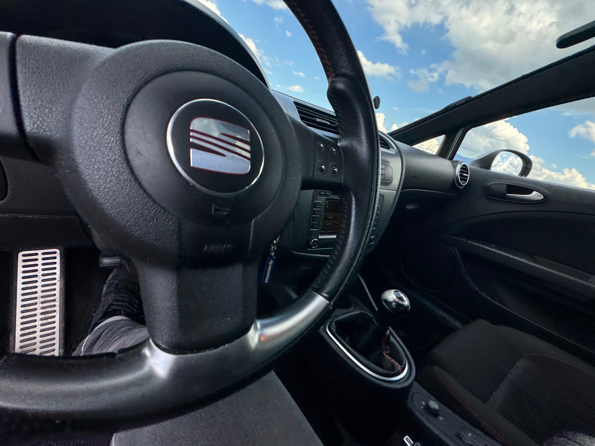 SEAT Leon 2.0 TSI Cupra-image-12