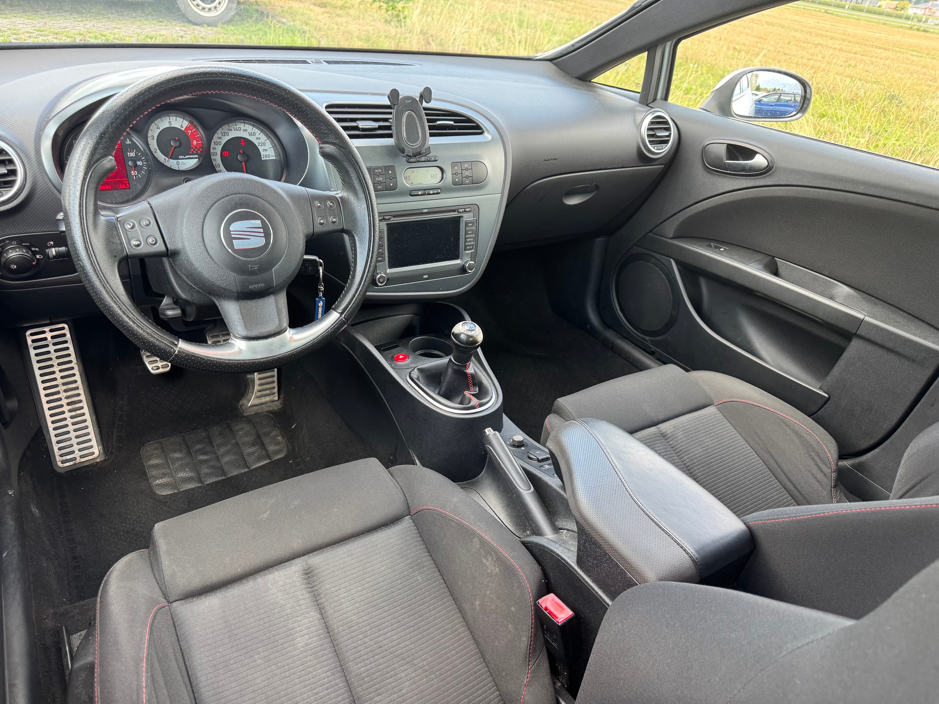 SEAT Leon 2.0 TSI Cupra-image-9