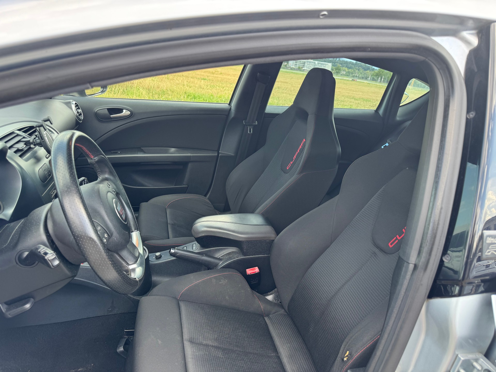 SEAT Leon 2.0 TSI Cupra-image-7
