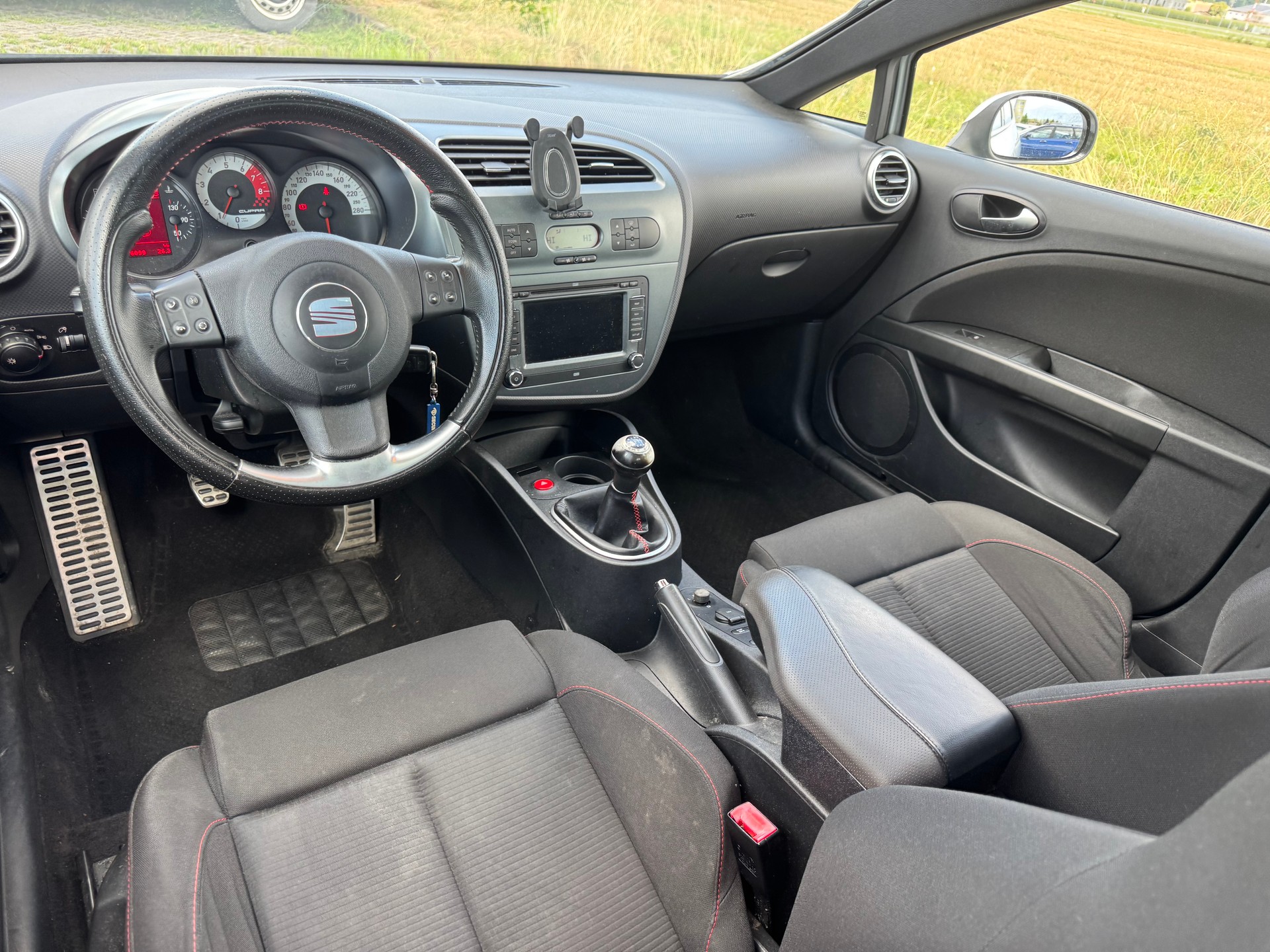 SEAT Leon 2.0 TSI Cupra-image-8