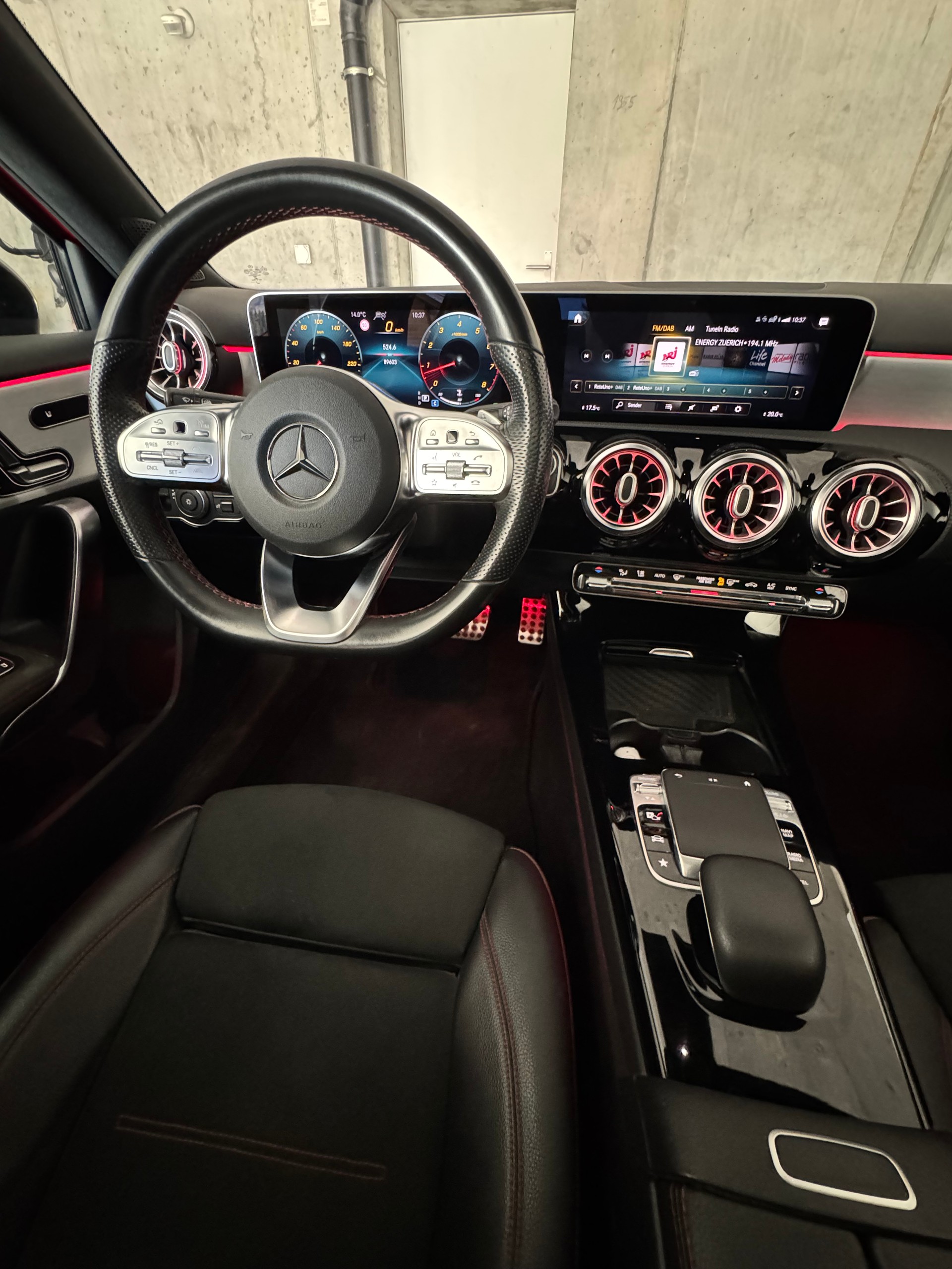 MERCEDES-BENZ A 250 AMG Line 4m-image-4