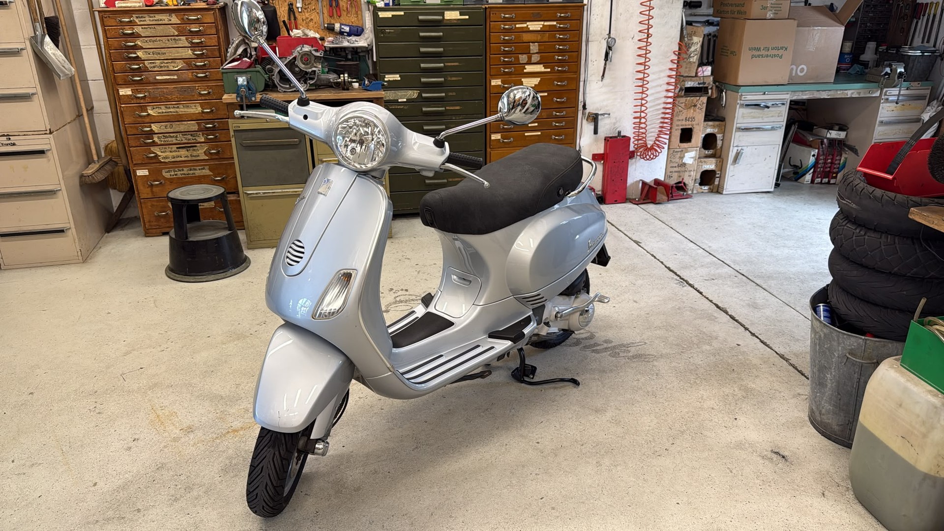 PIAGGIO Vespa 125 LX4