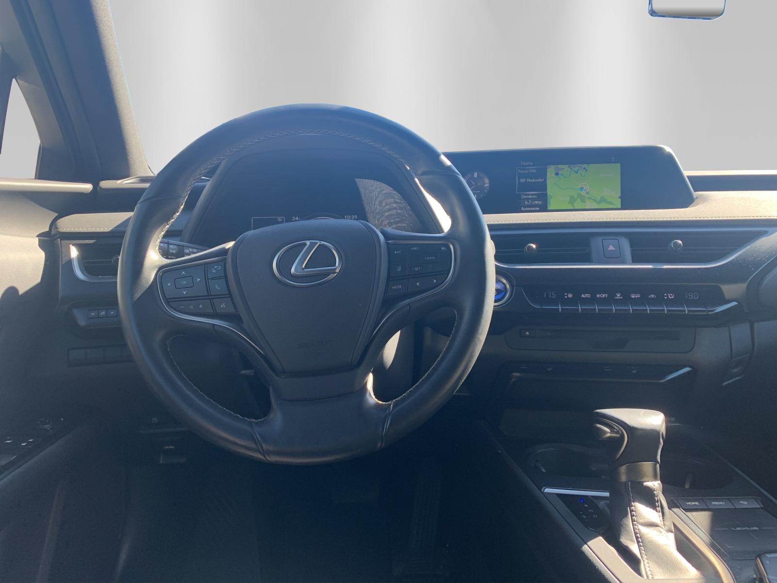 LEXUS UX 250h Special Edition-image-10
