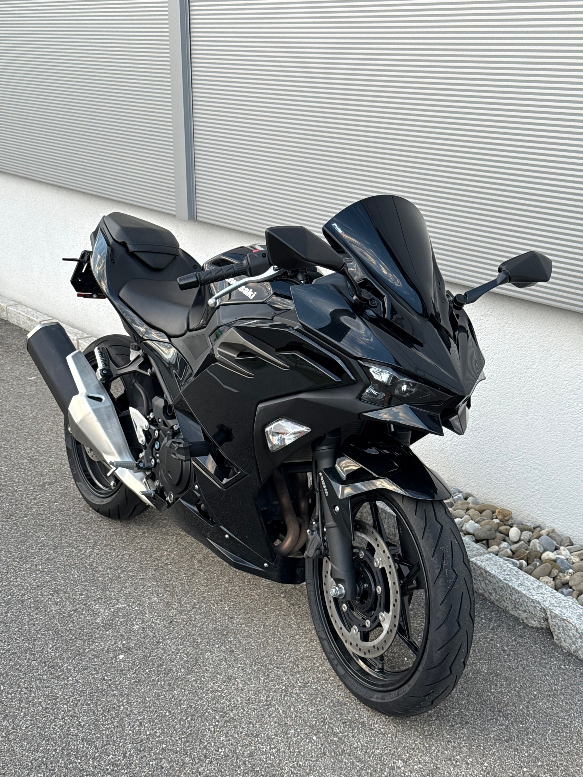 KAWASAKI Ninja 500 Black-Edition (35kW)-showroom-element-1