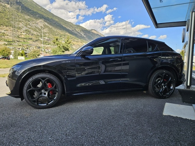 ALFA ROMEO Stelvio Veloce-image-2