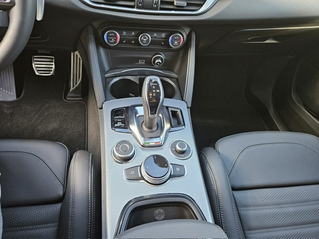 ALFA ROMEO Stelvio Veloce-image-8