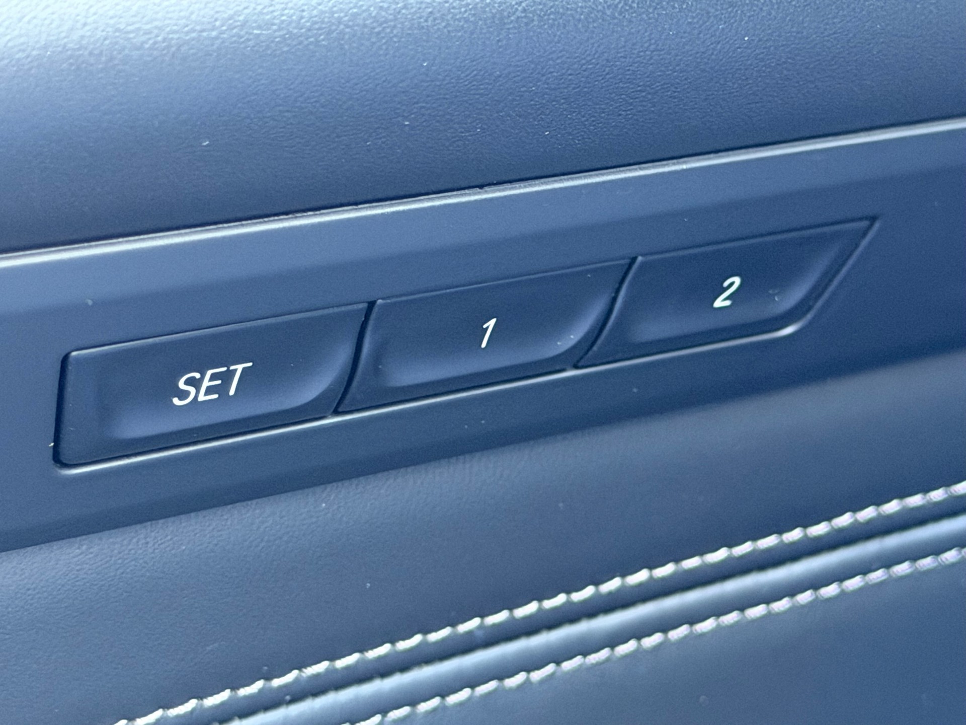 BMW 530e iPerformance Steptronic M Sport-image-8