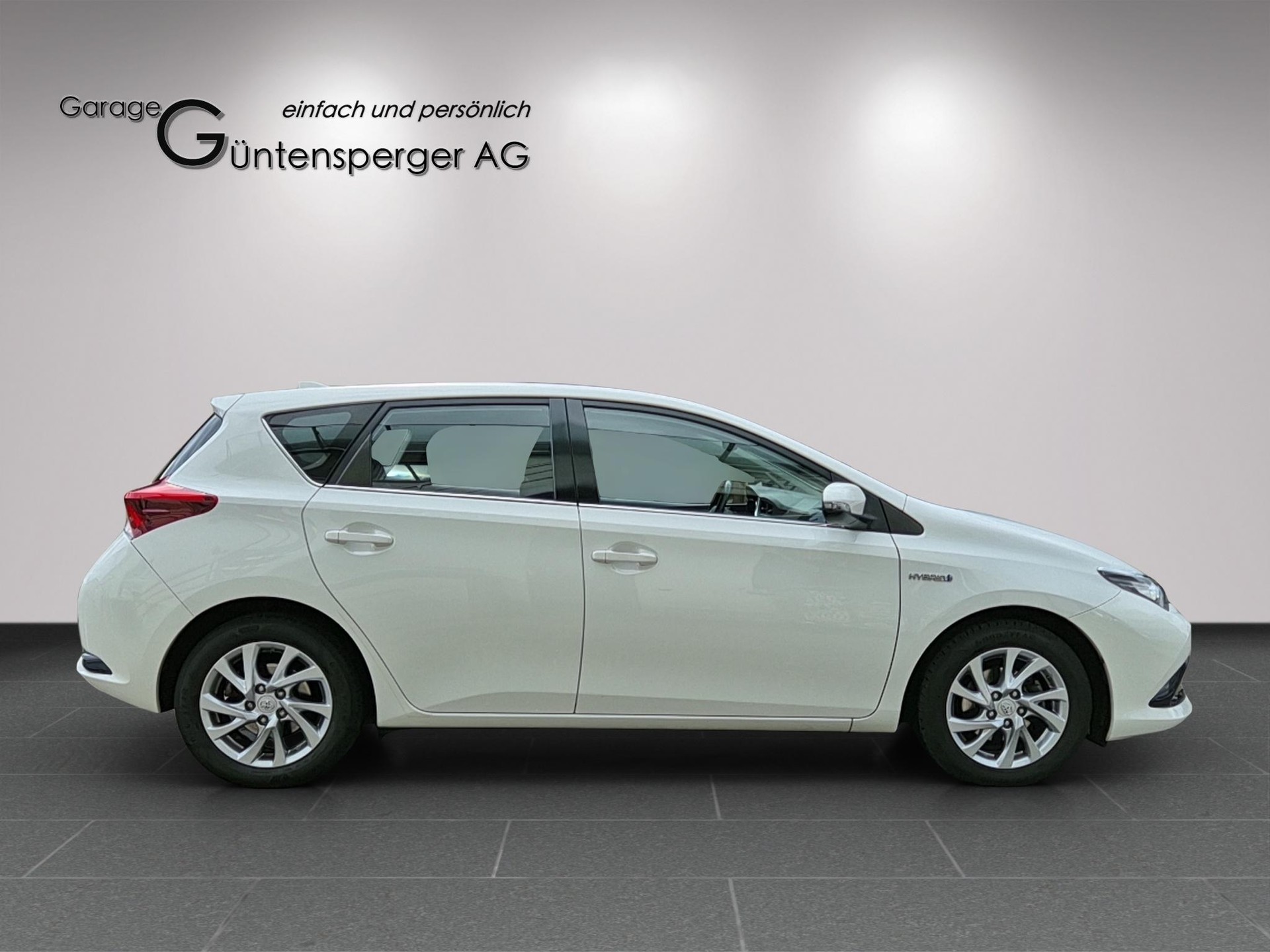 TOYOTA Auris 1.8 HSD Trend-image-5