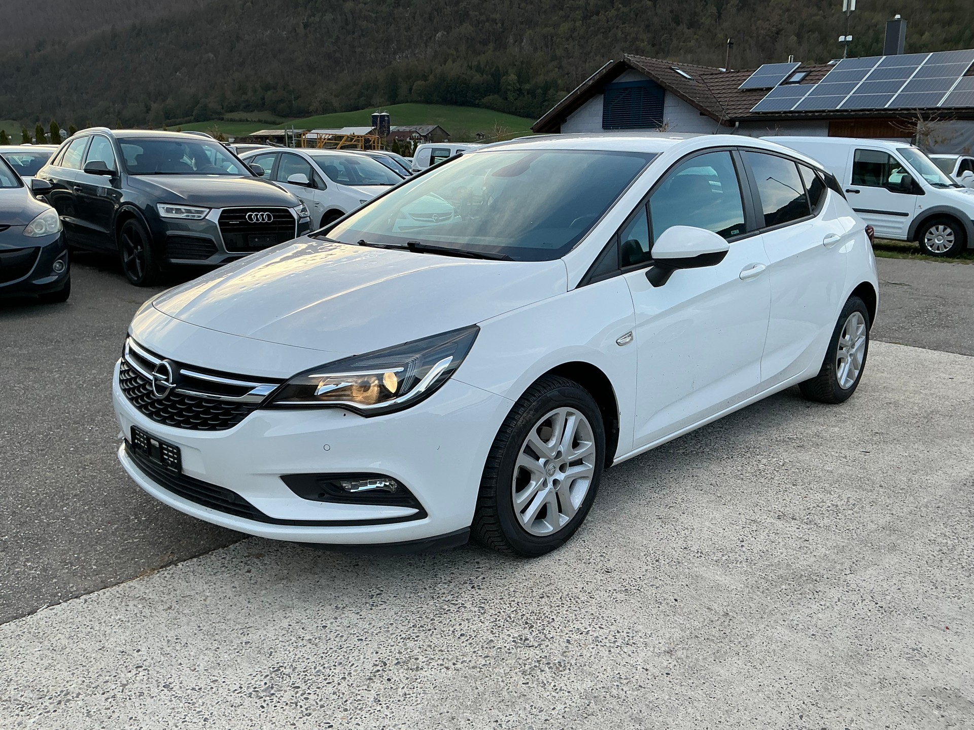 OPEL Astra 1.4i Turbo Dynamic Automatic-image-0