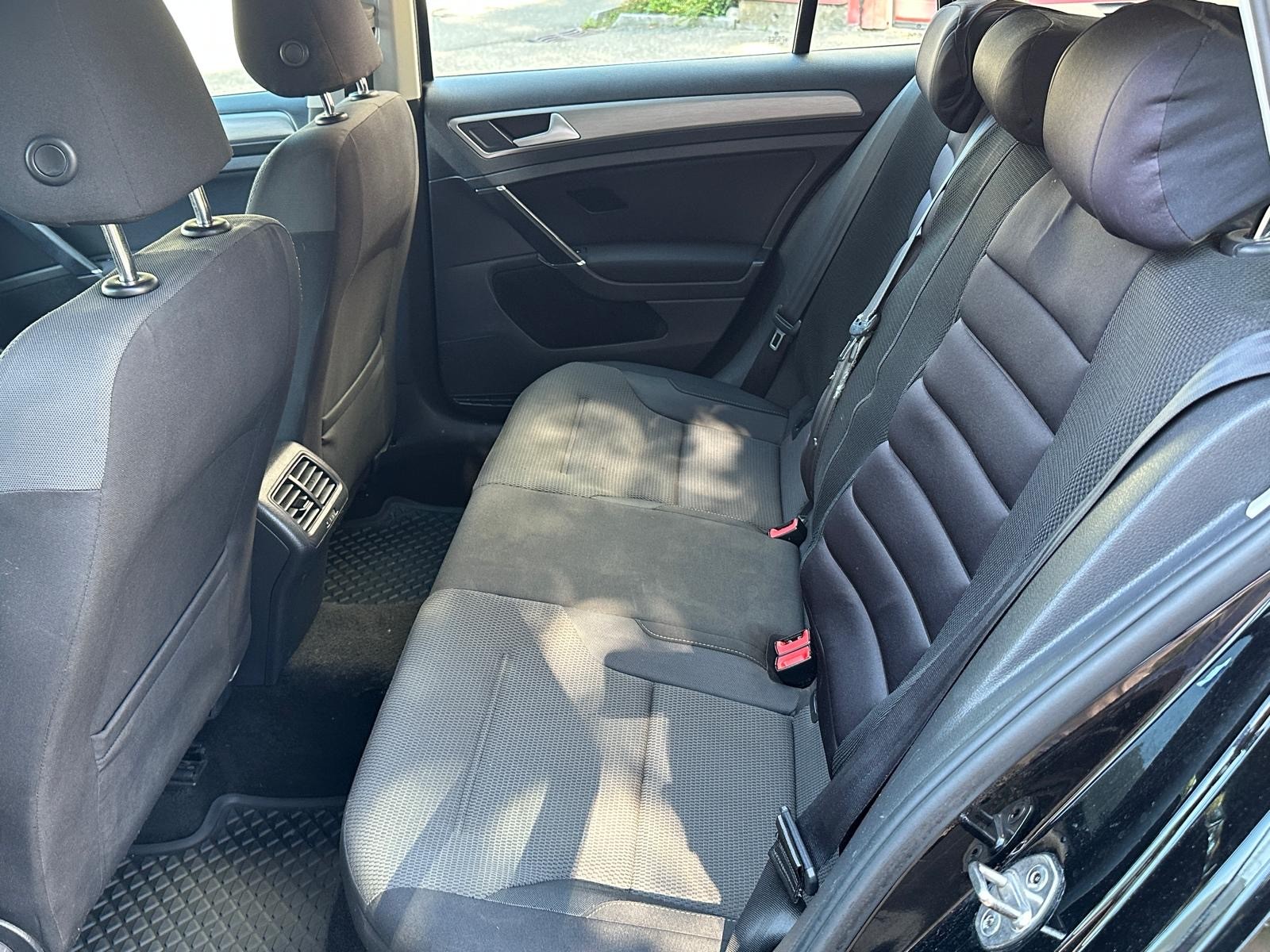 VW Golf Variant 1.4 TSI Comfortline DSG-image-8