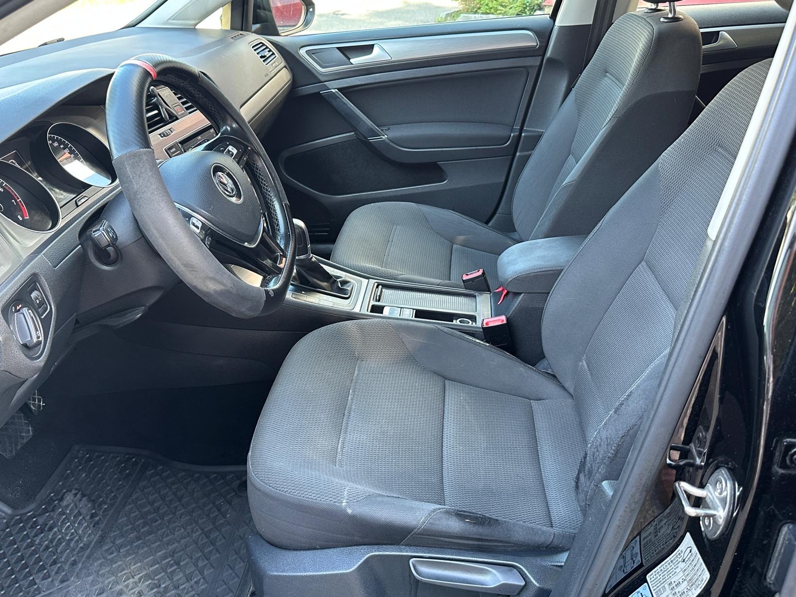 VW Golf Variant 1.4 TSI Comfortline DSG-image-5