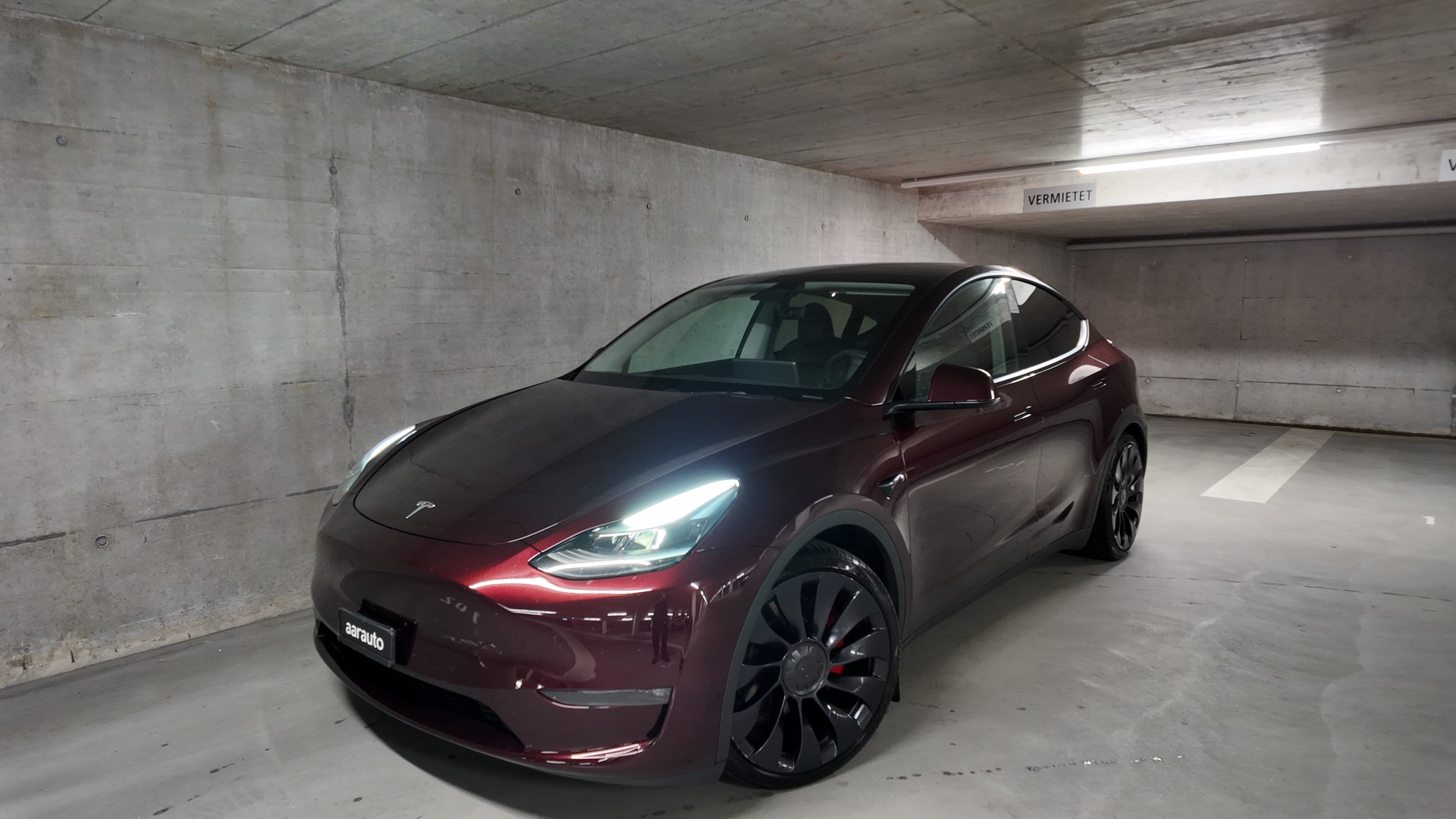 TESLA Model Y Performance-image-0