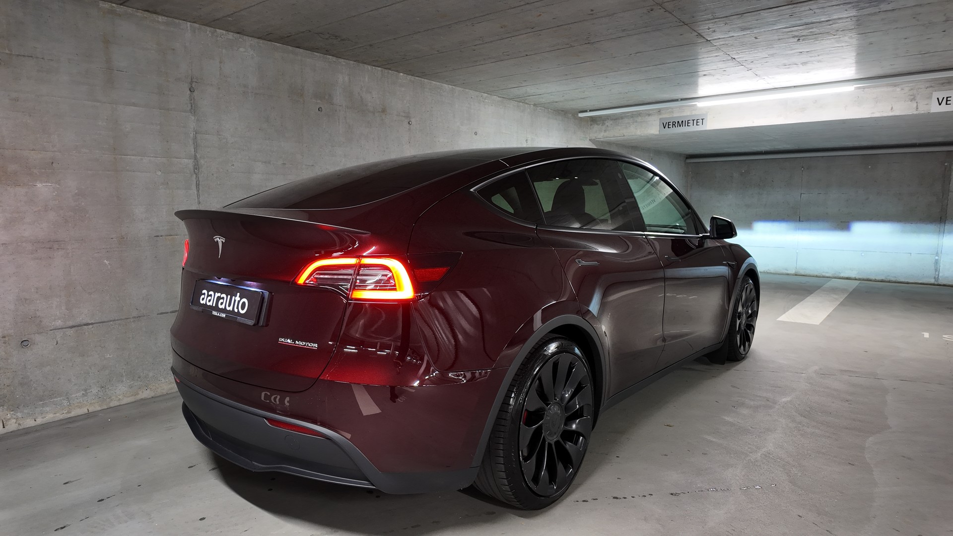 TESLA Model Y Performance-image-4