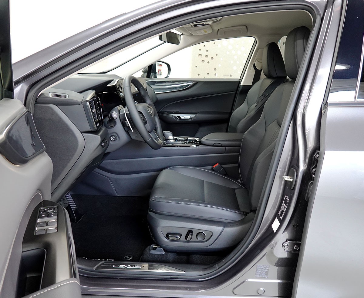 LEXUS NX 450h+ E-FOUR Comfort, 20" Alufelgen-image-6