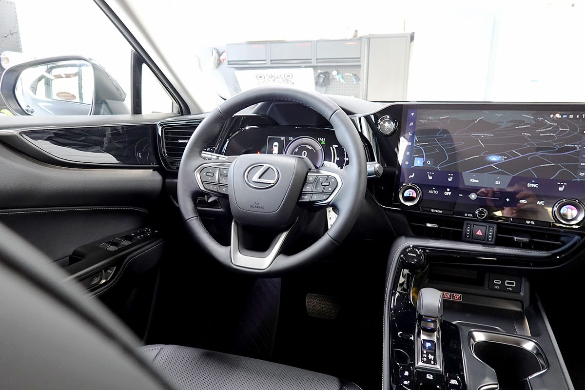 LEXUS NX 450h+ E-FOUR Comfort, 20" Alufelgen-image-7