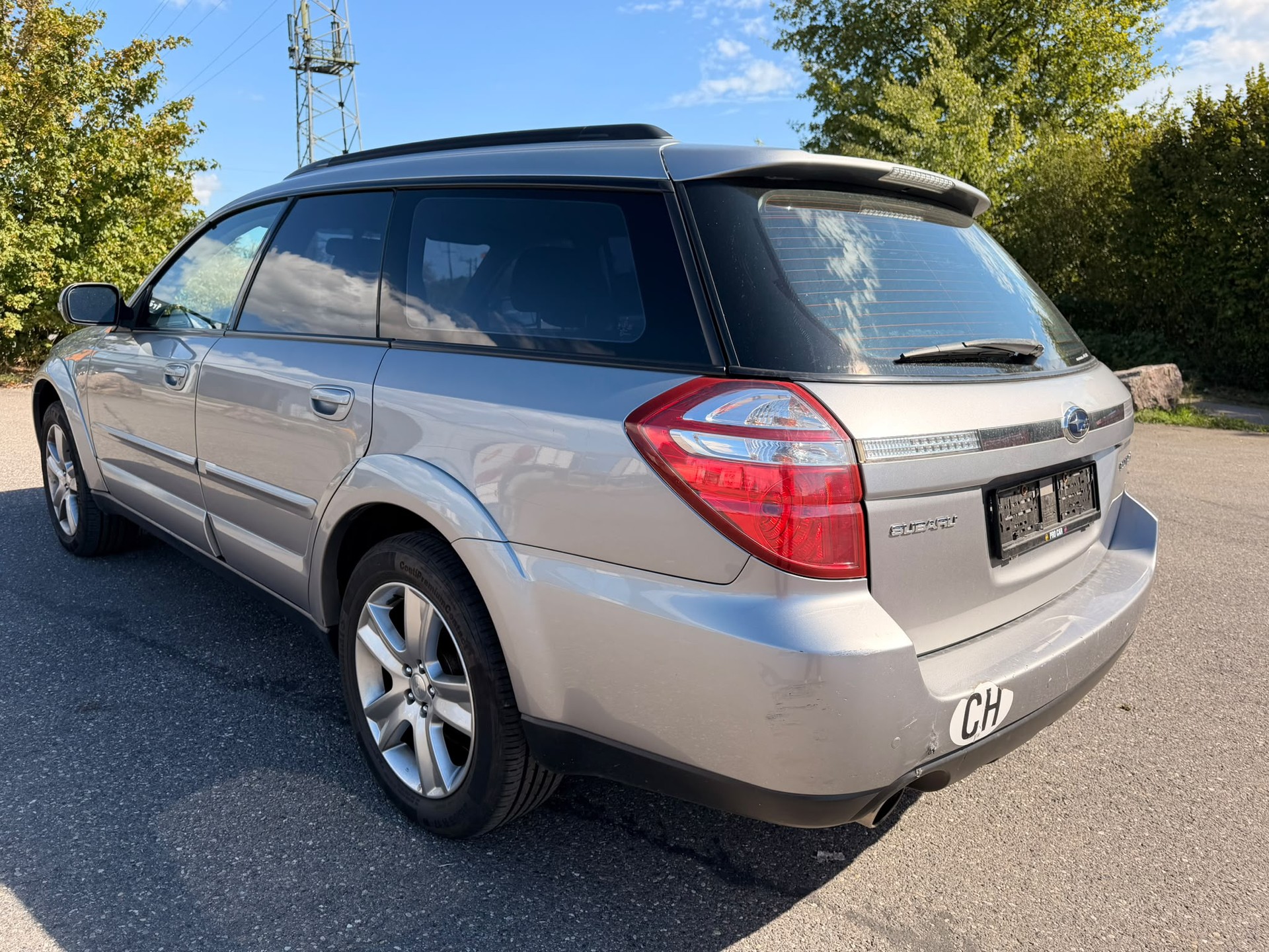SUBARU Outback 2.5i AWD Swiss Automatic-image-3