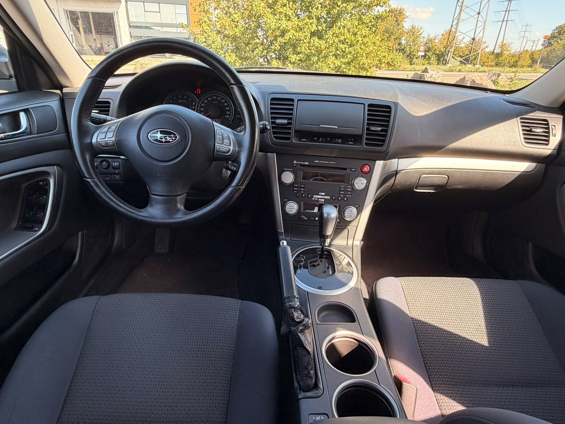 SUBARU Outback 2.5i AWD Swiss Automatic-image-6