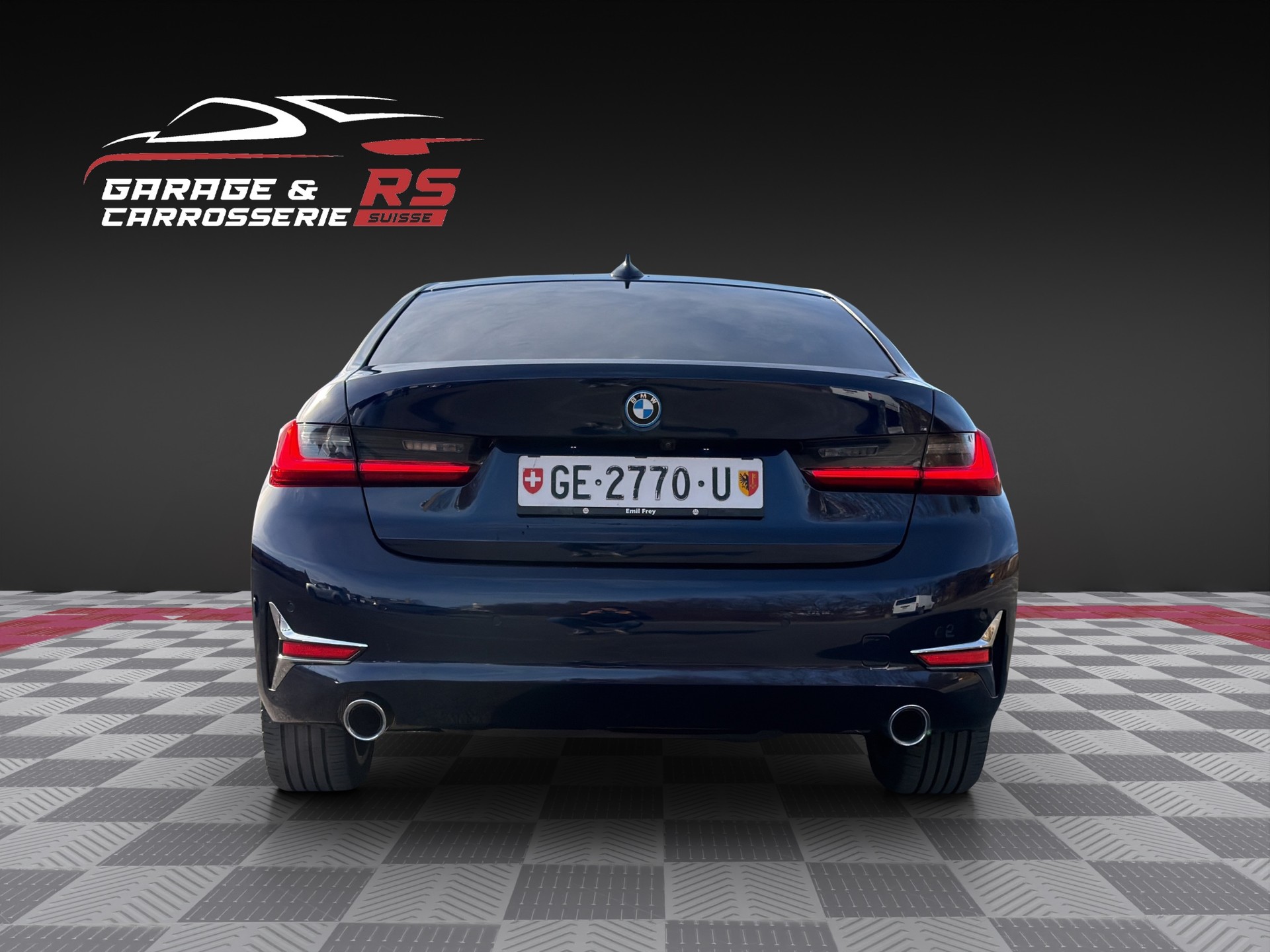 BMW 330e xDrive Sport Line Steptronic-image-3