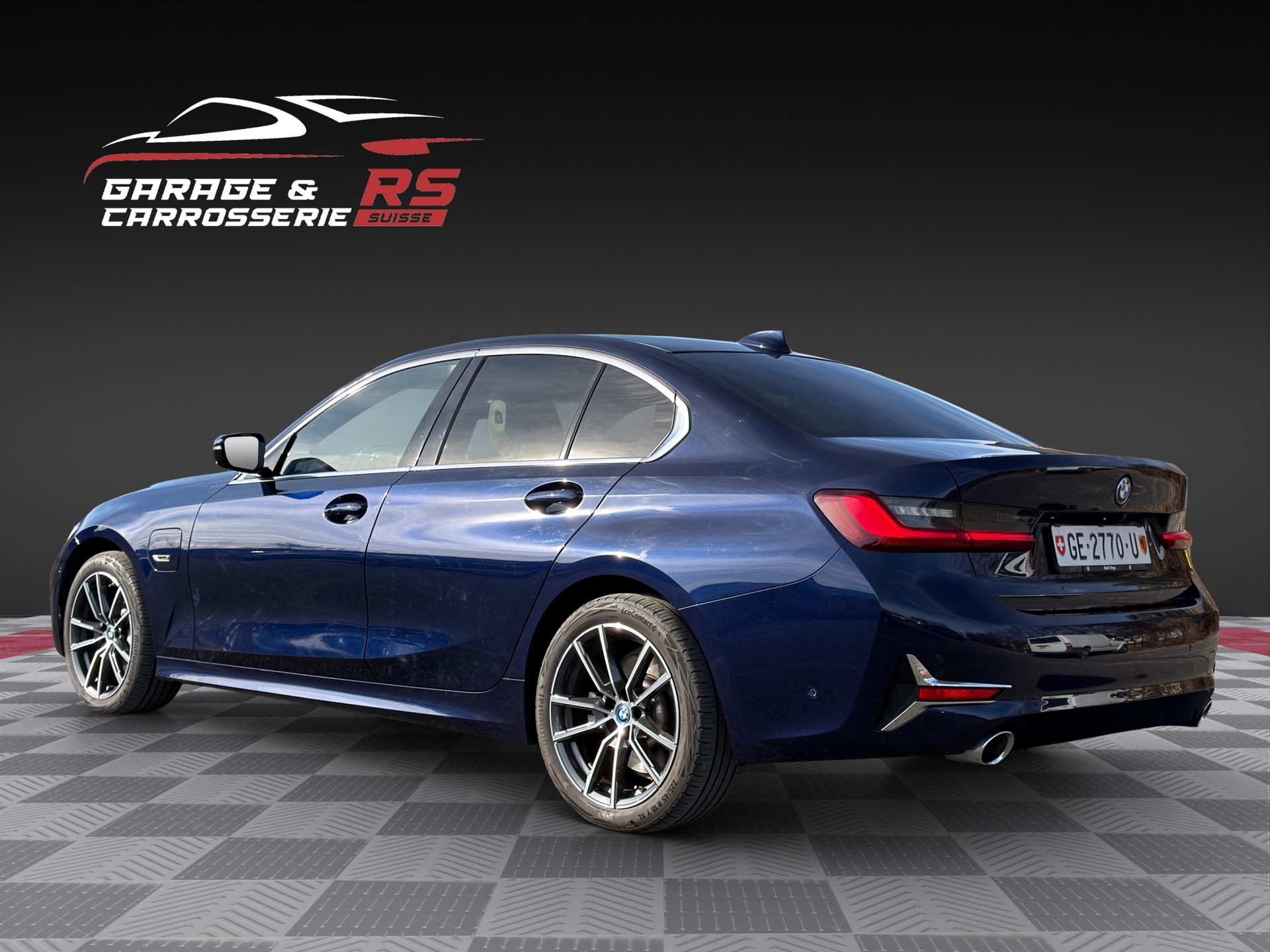 BMW 330e xDrive Sport Line Steptronic-image-2