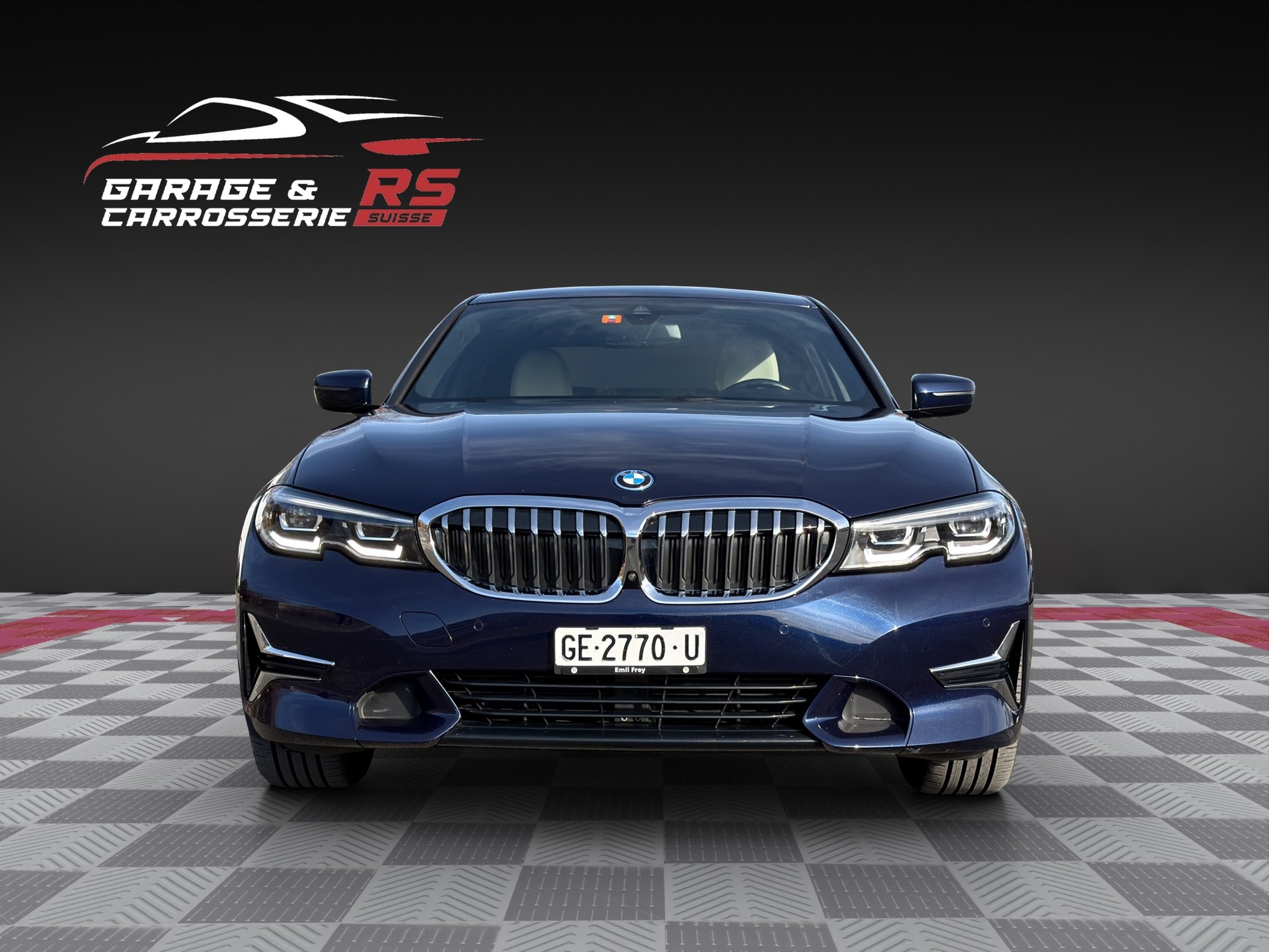 BMW 330e xDrive Sport Line Steptronic-image-6