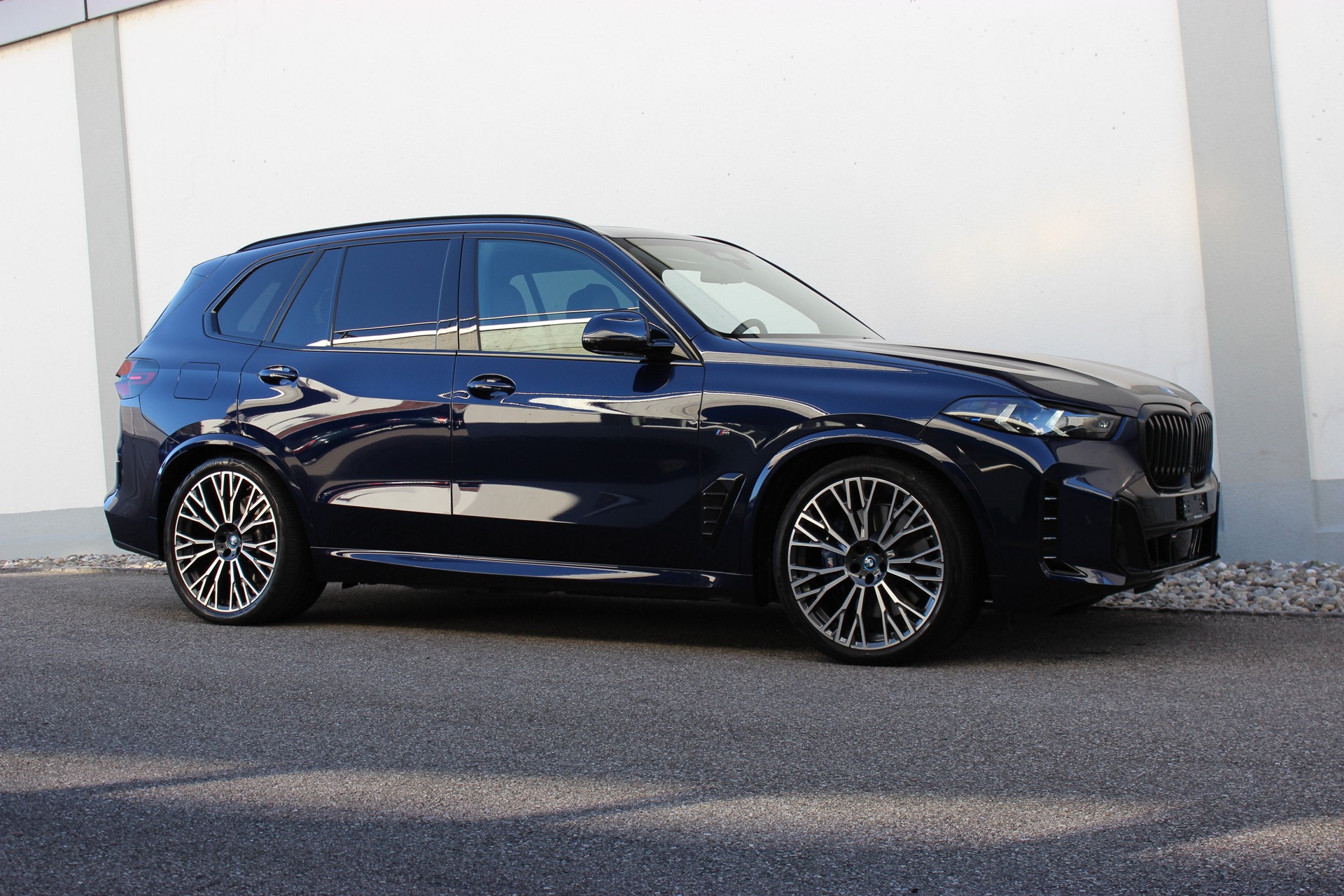 BMW X5 xDrive 50e M Sport Pro Individual Tansanitblau Metallic 🎉0.0%-LEASINGAKTION🎉-image-5