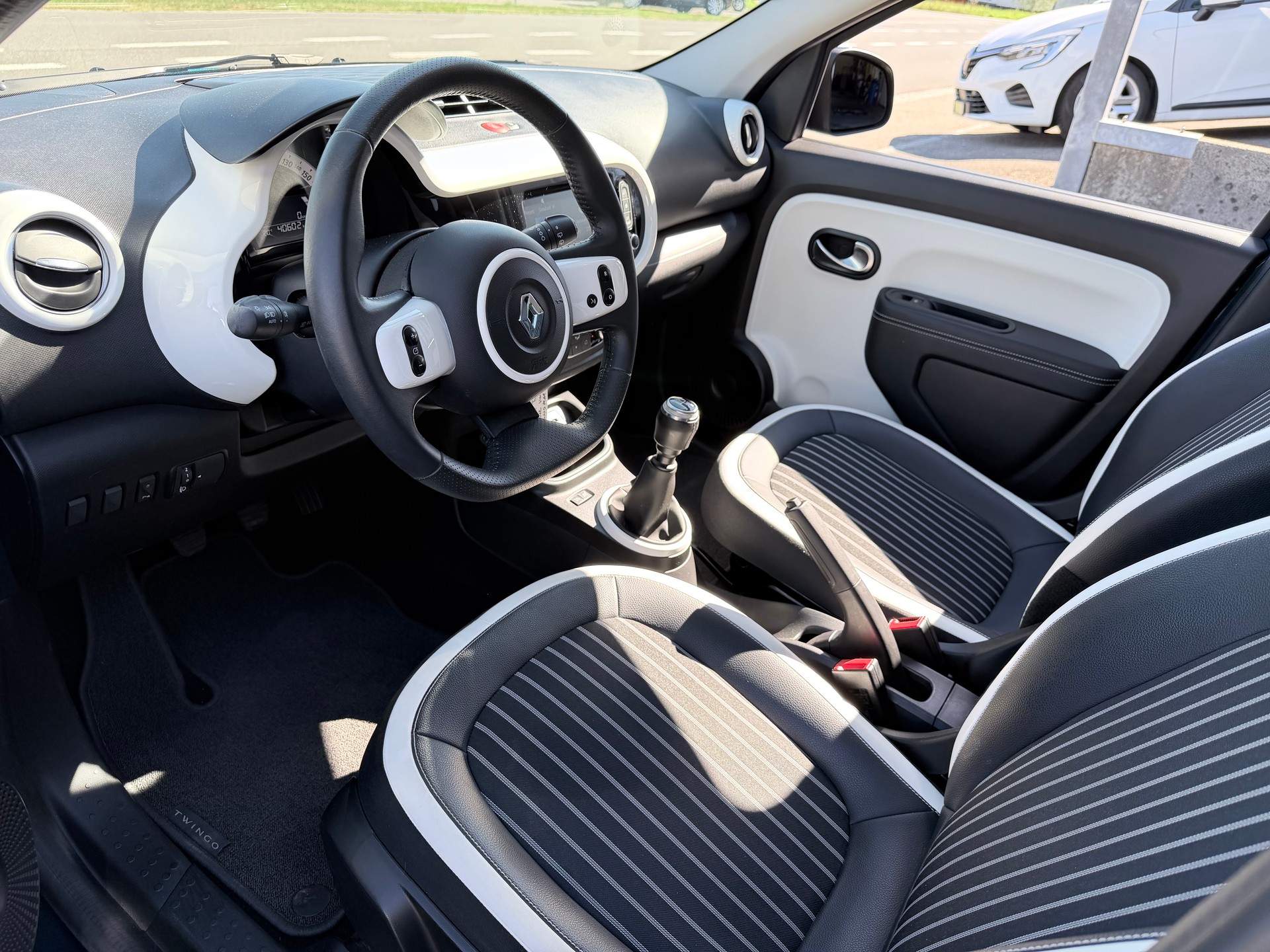 RENAULT Twingo SCe 65 Intens+++FRISCH AB MFK+++-image-5
