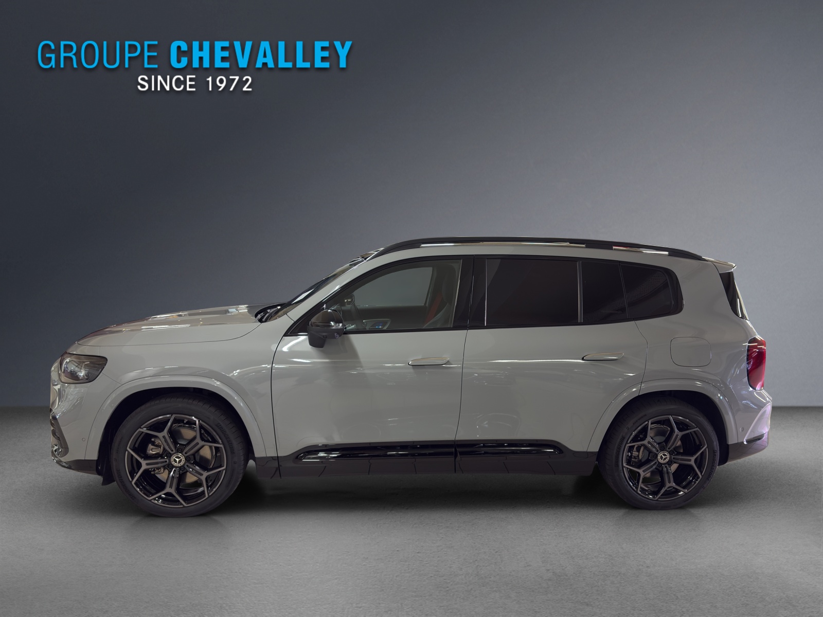 MERCEDES-BENZ GLB 200 4MATIC-showroom-element-1