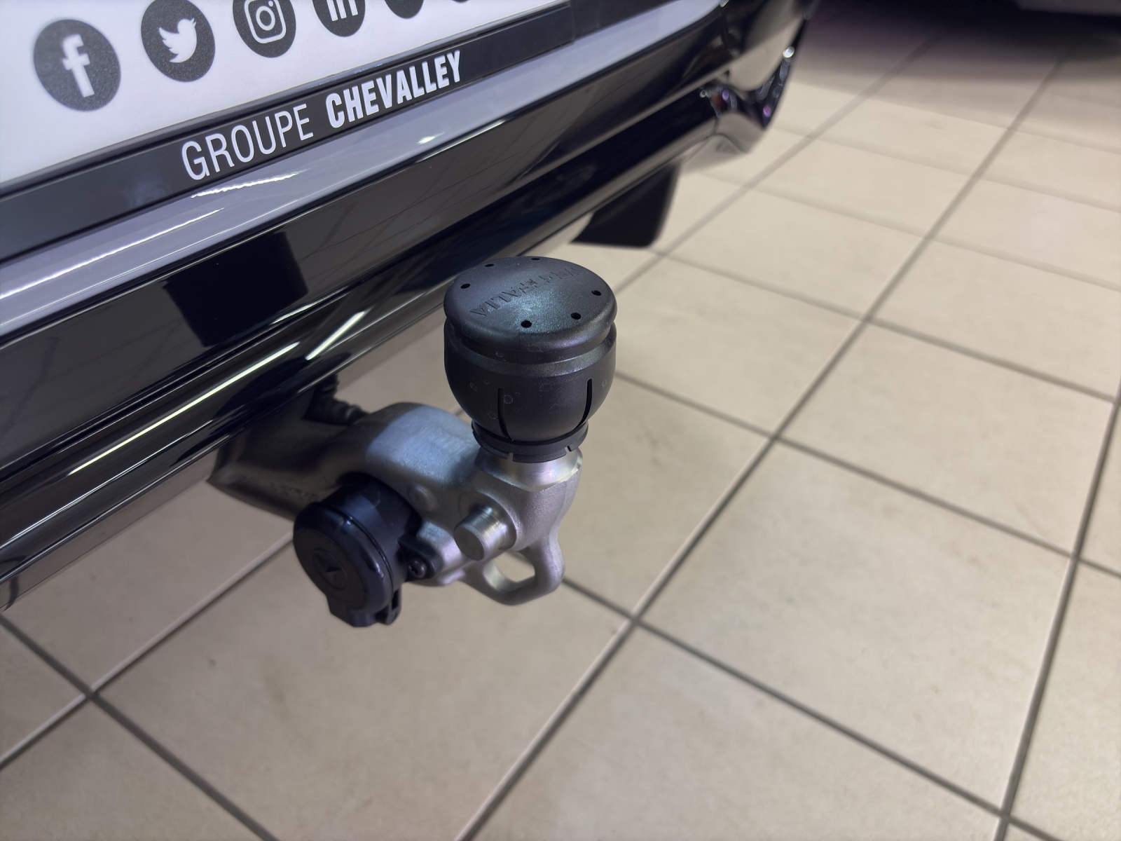 MERCEDES-BENZ GLB 200 4MATIC-image-14