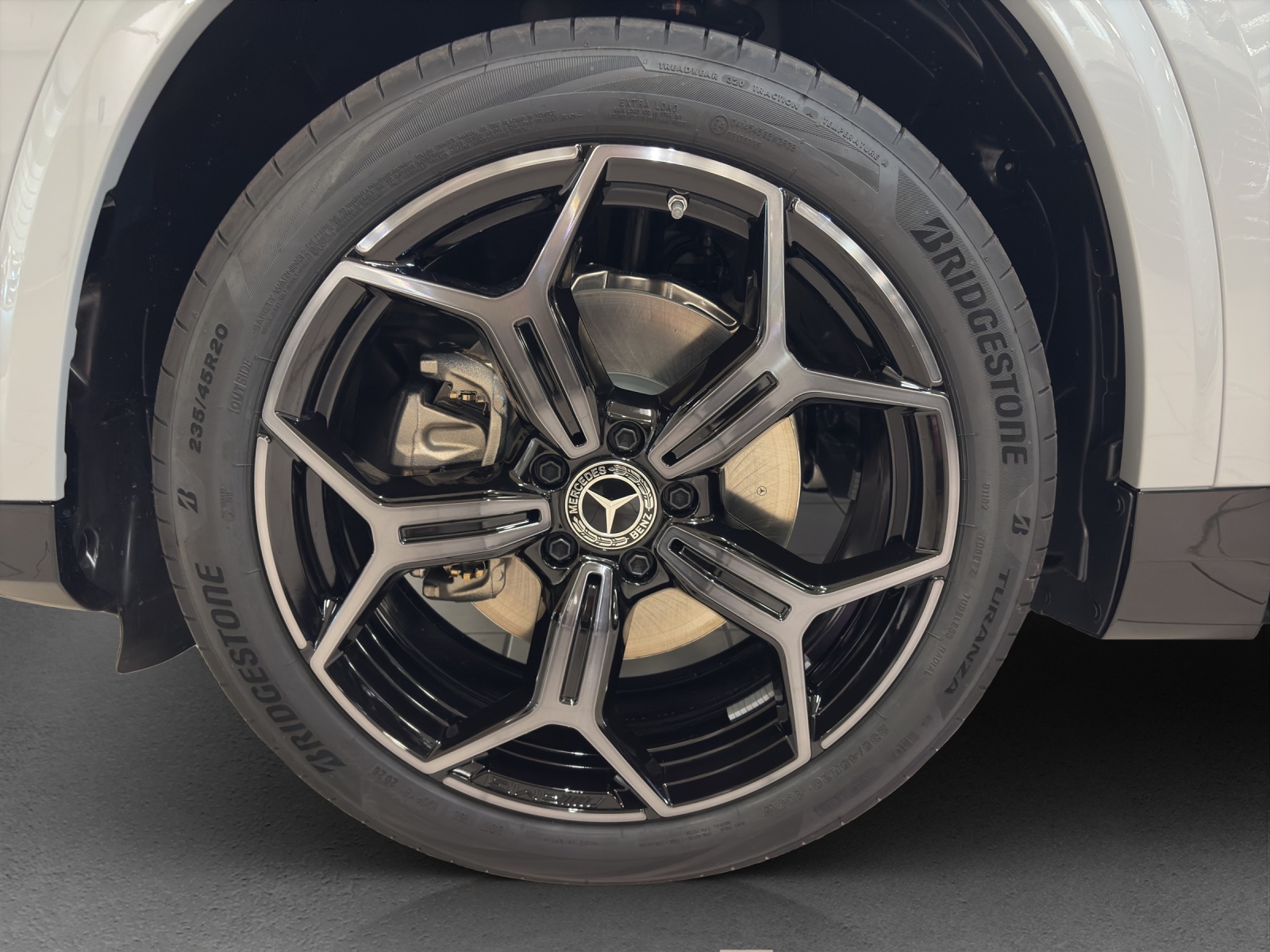 MERCEDES-BENZ GLB 200 4MATIC-image-15