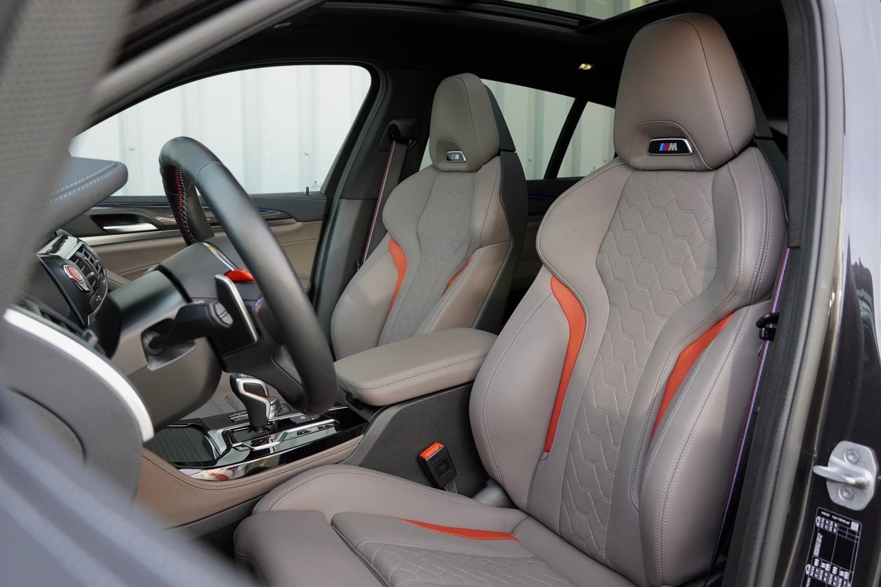 BMW M Competition-image-2