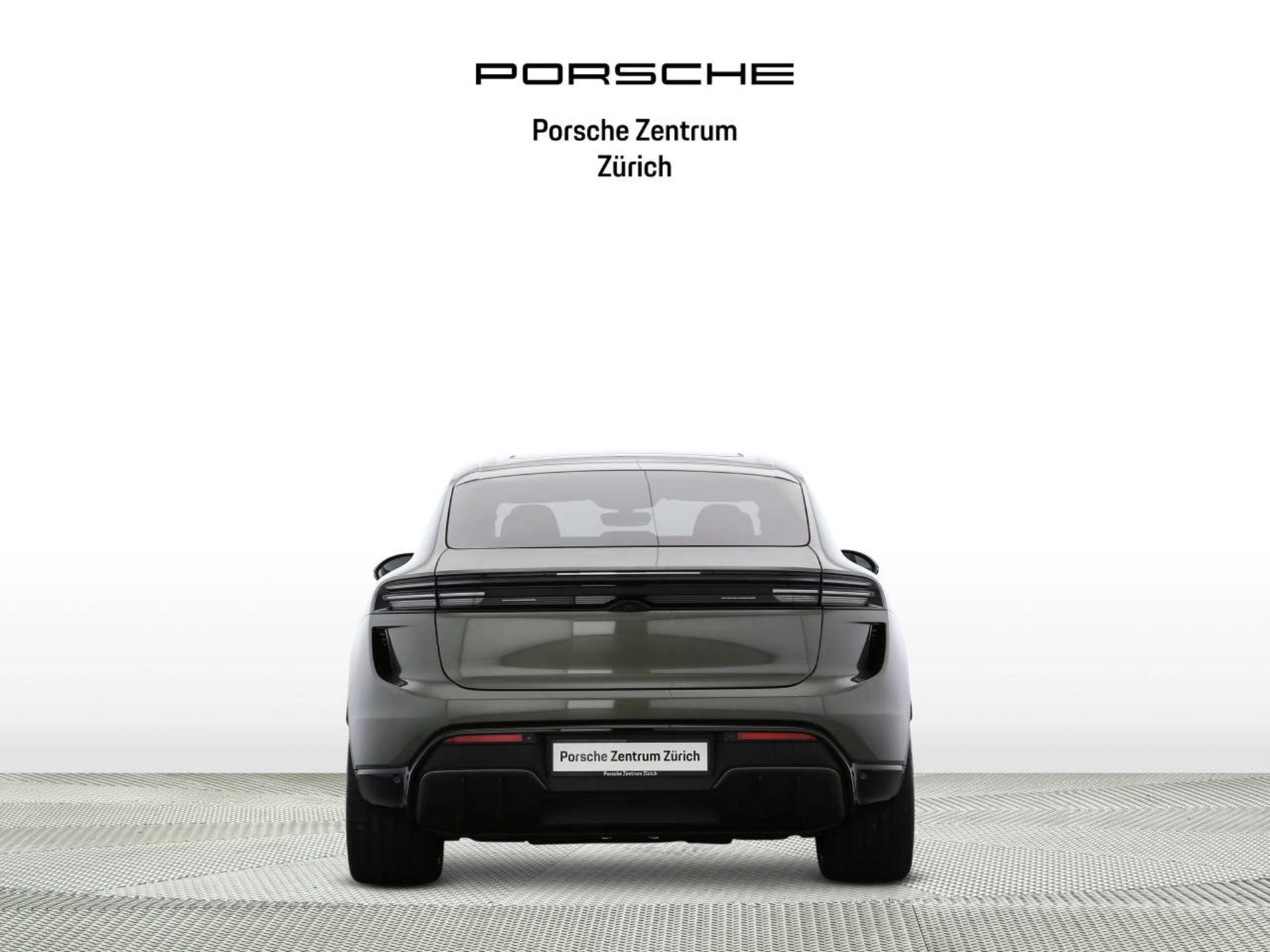 PORSCHE Macan Turbo-image-6