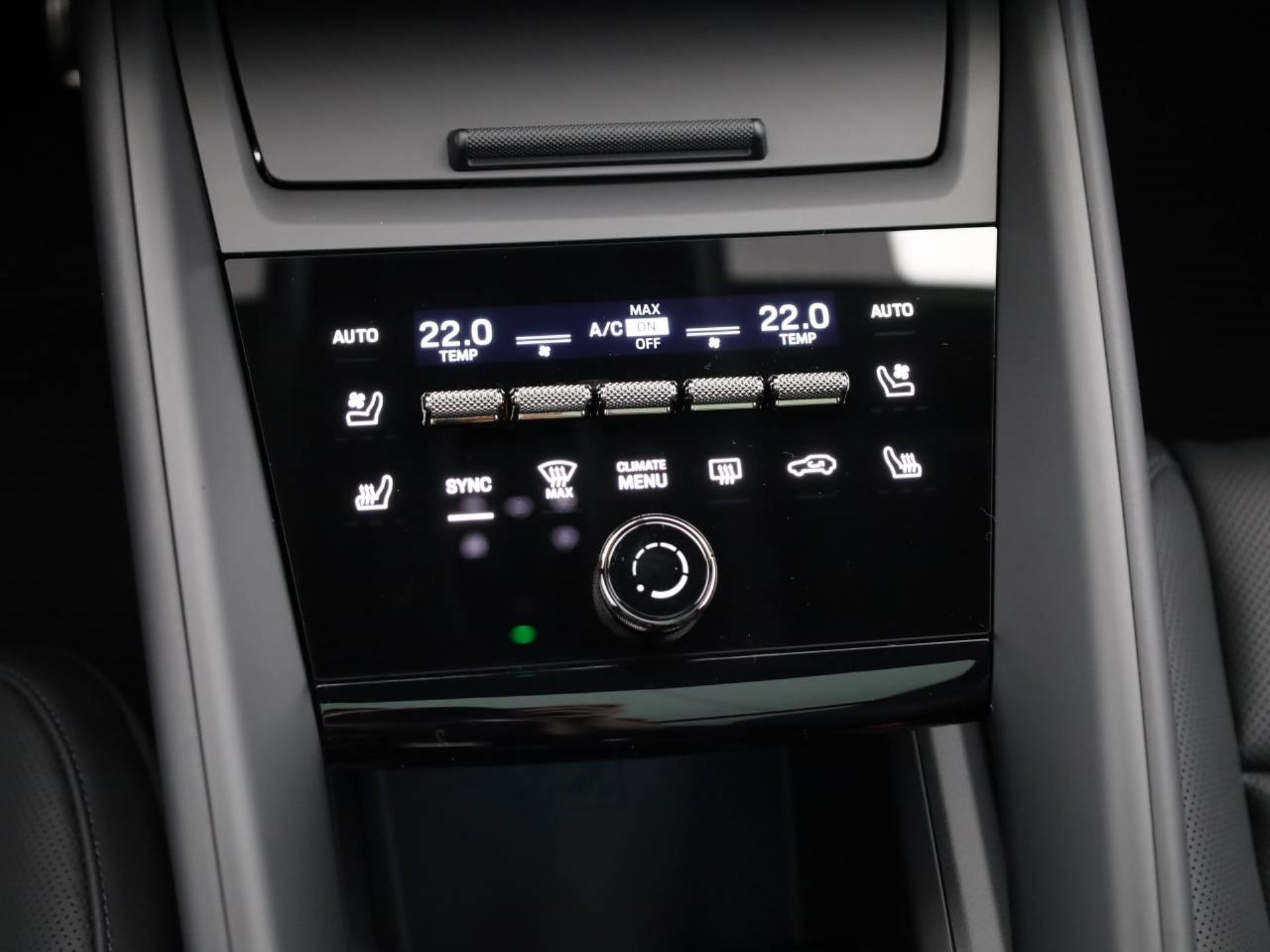 PORSCHE Macan Turbo-image-13