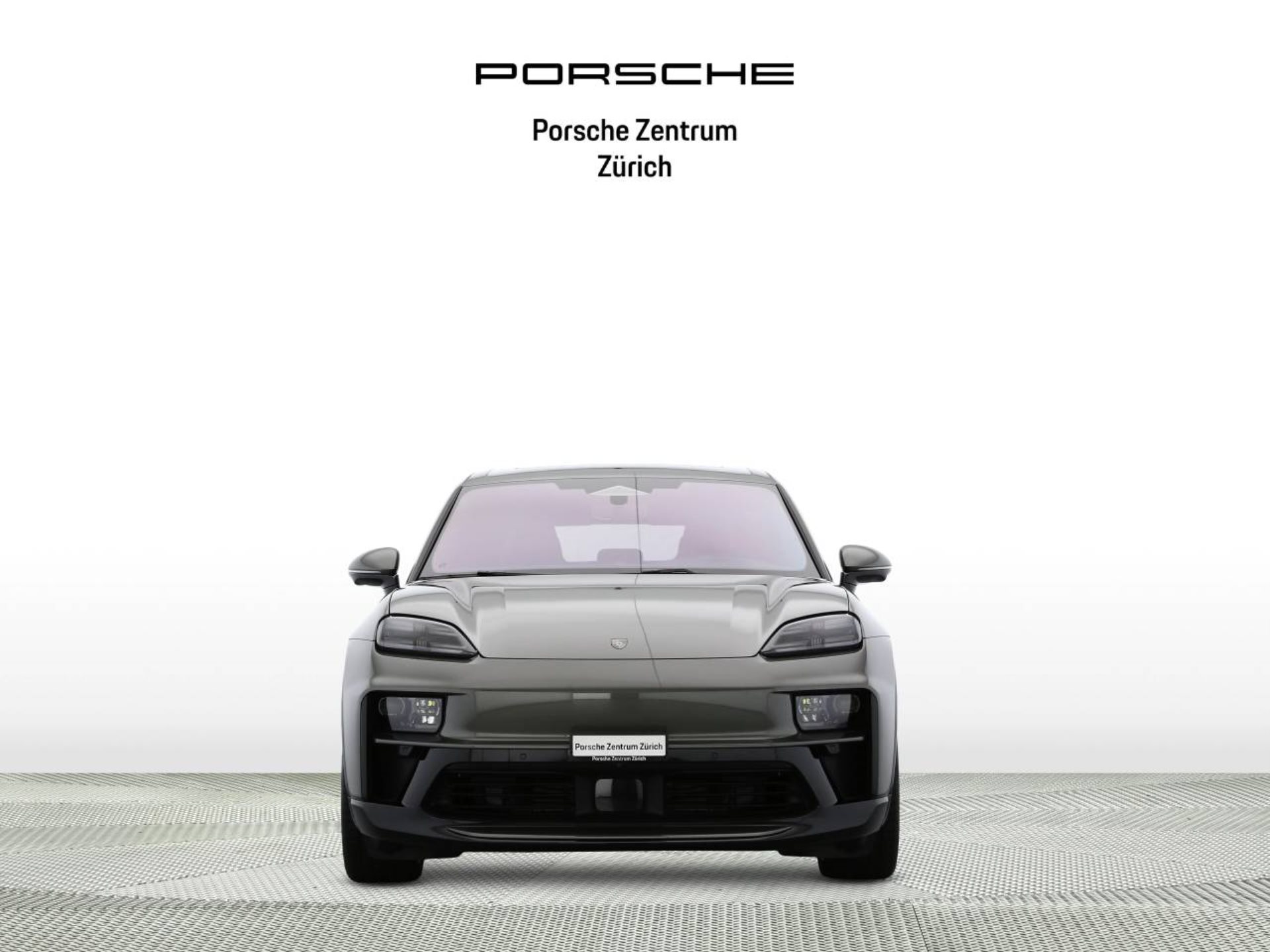 PORSCHE Macan Turbo-image-2