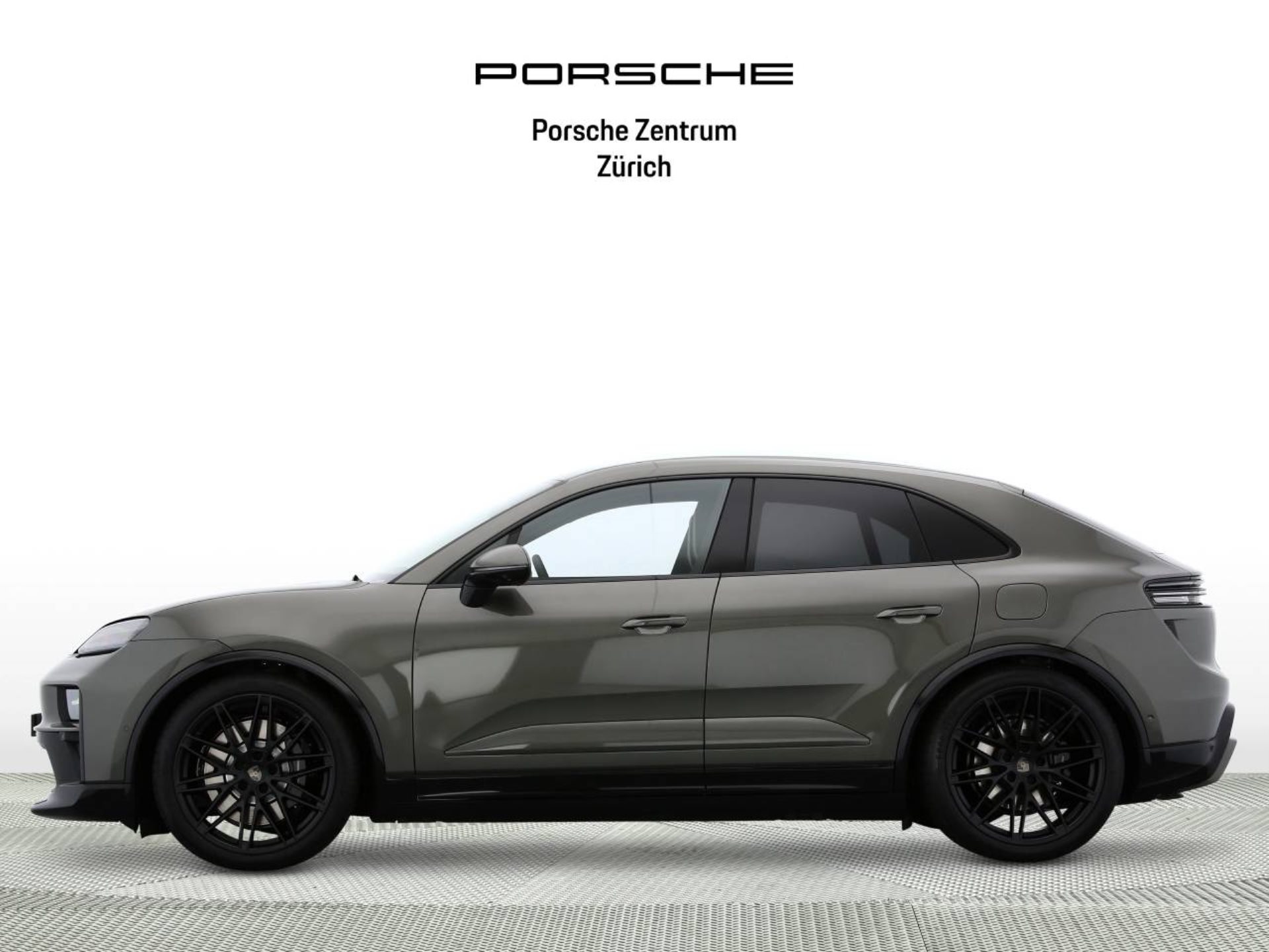 PORSCHE Macan Turbo-image-5