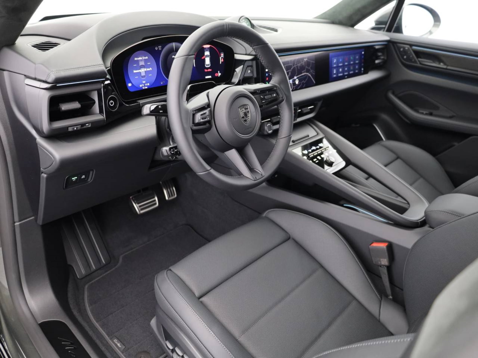 PORSCHE Macan Turbo-image-10