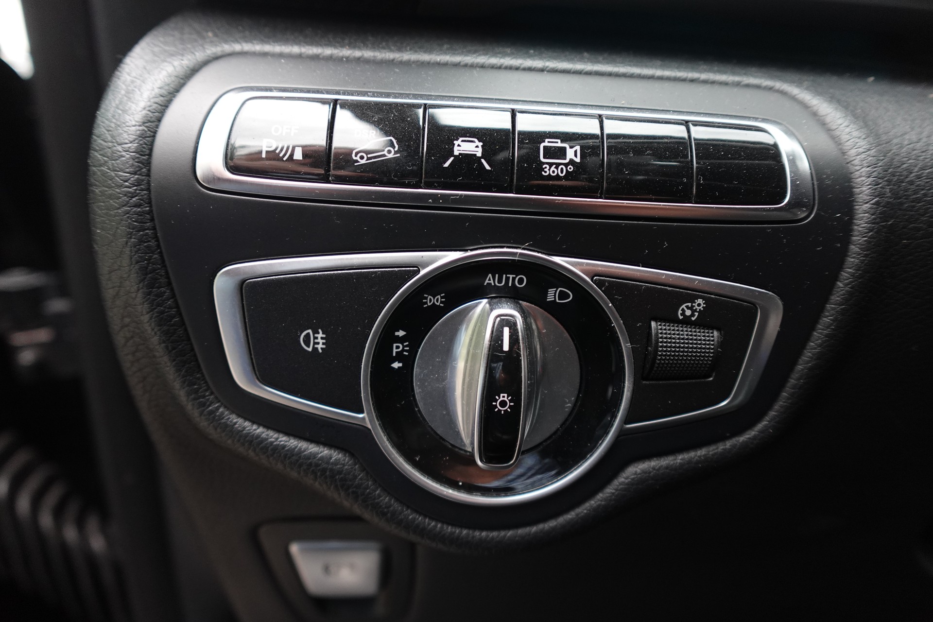 MERCEDES-BENZ V 250 d Swiss Edition extralang 4M 7G-Tronic-image-11