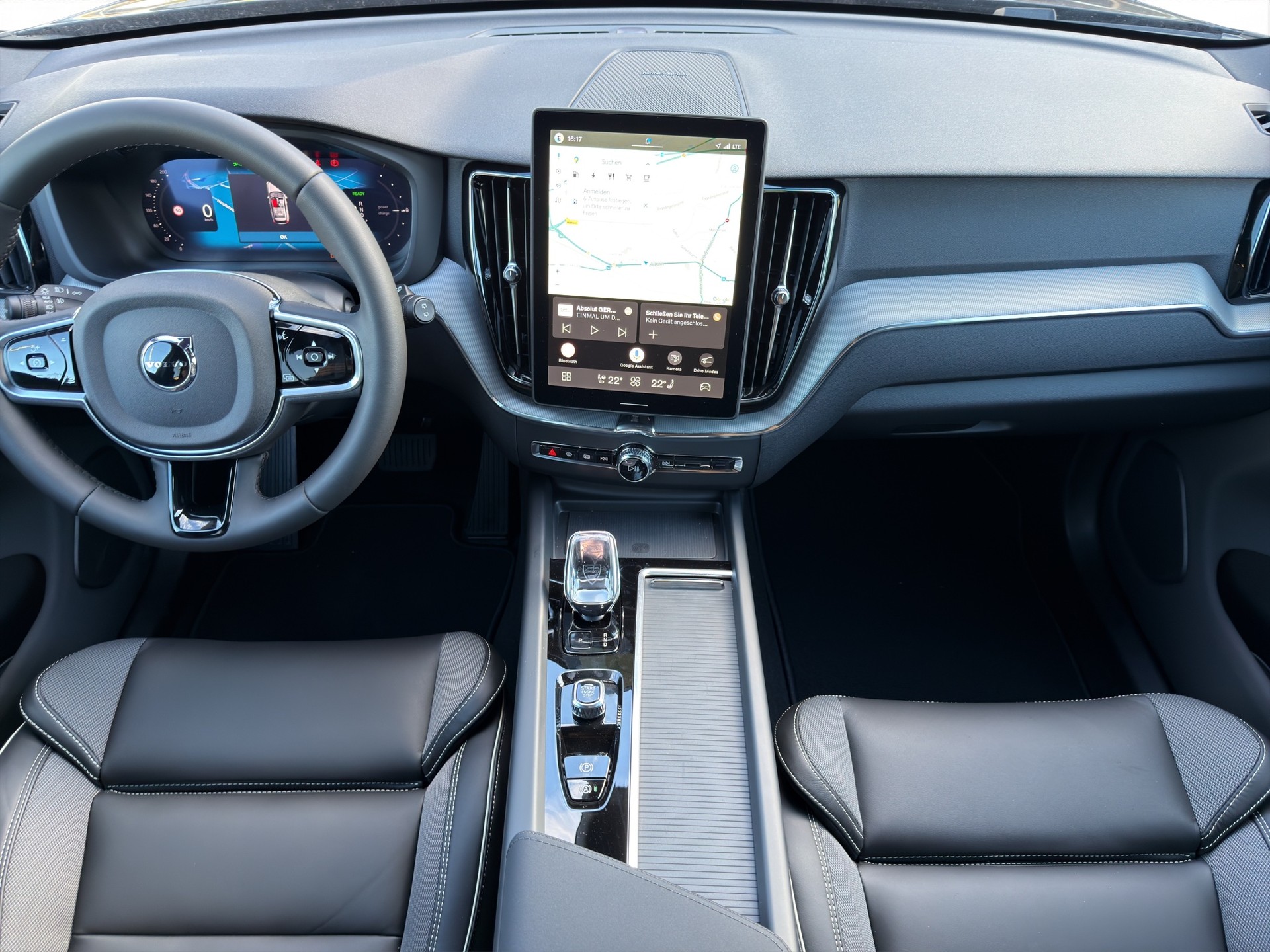 VOLVO XC60 2.0 T8 TE Black Edition eAWD-image-19
