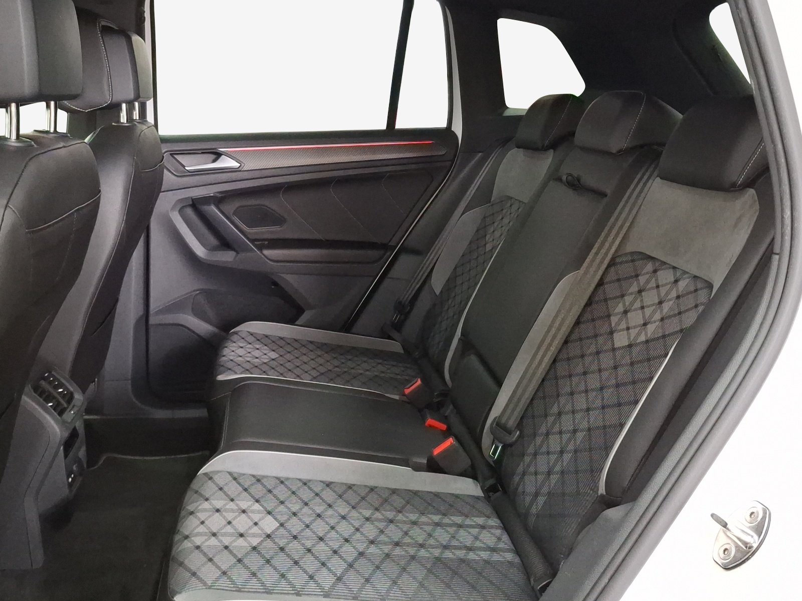VW Tiguan 2.0TSI R-Line 4Motion DSG-image-11