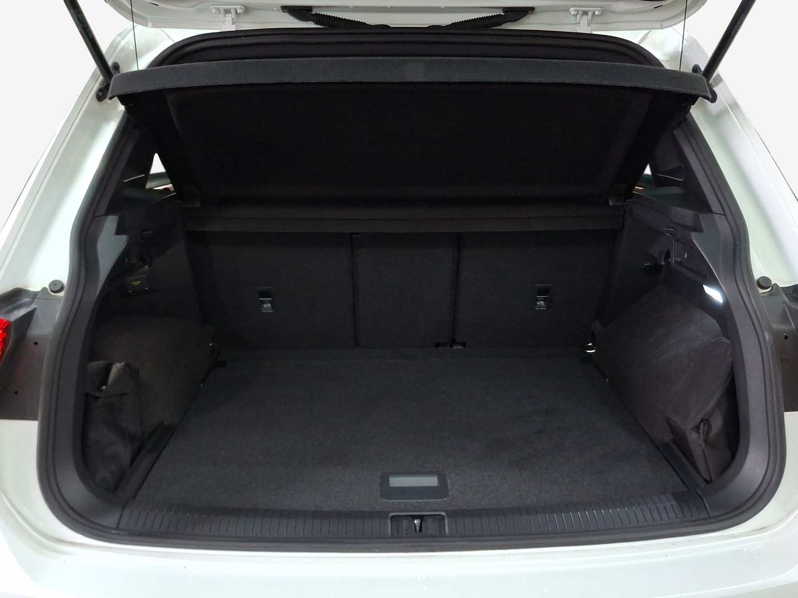 VW Tiguan 2.0TSI R-Line 4Motion DSG-image-12