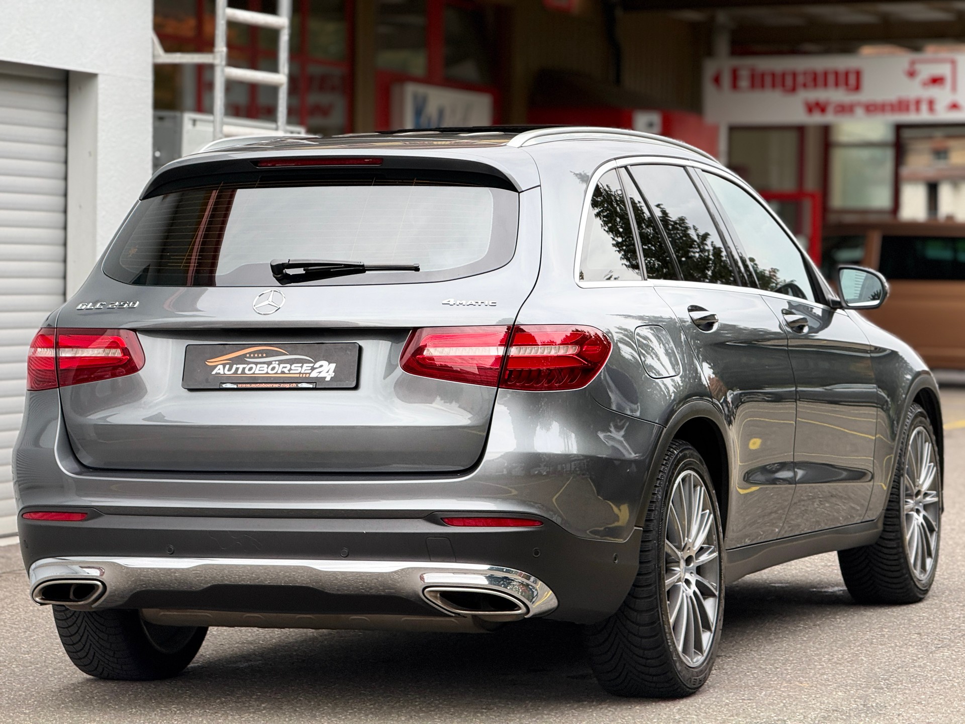 MERCEDES-BENZ GLC 250 4Matic 9G-Tronic-image-4