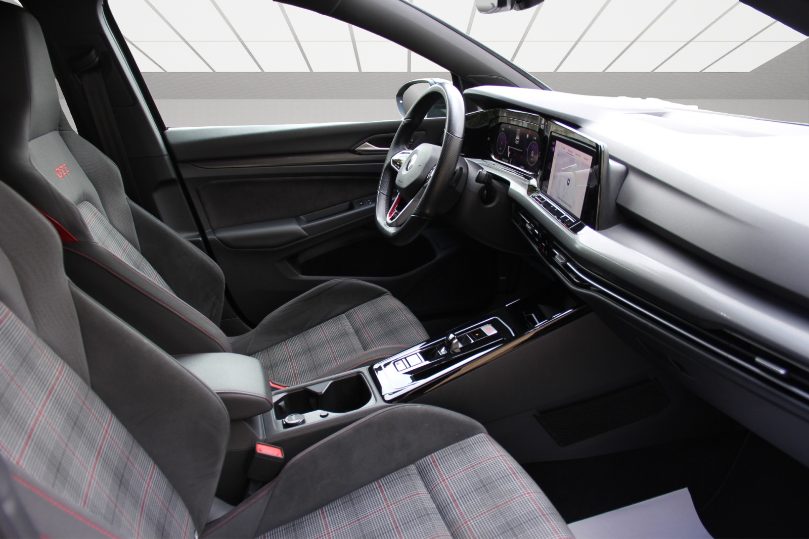 VW Golf 2.0 TSI GTI DSG-image-13