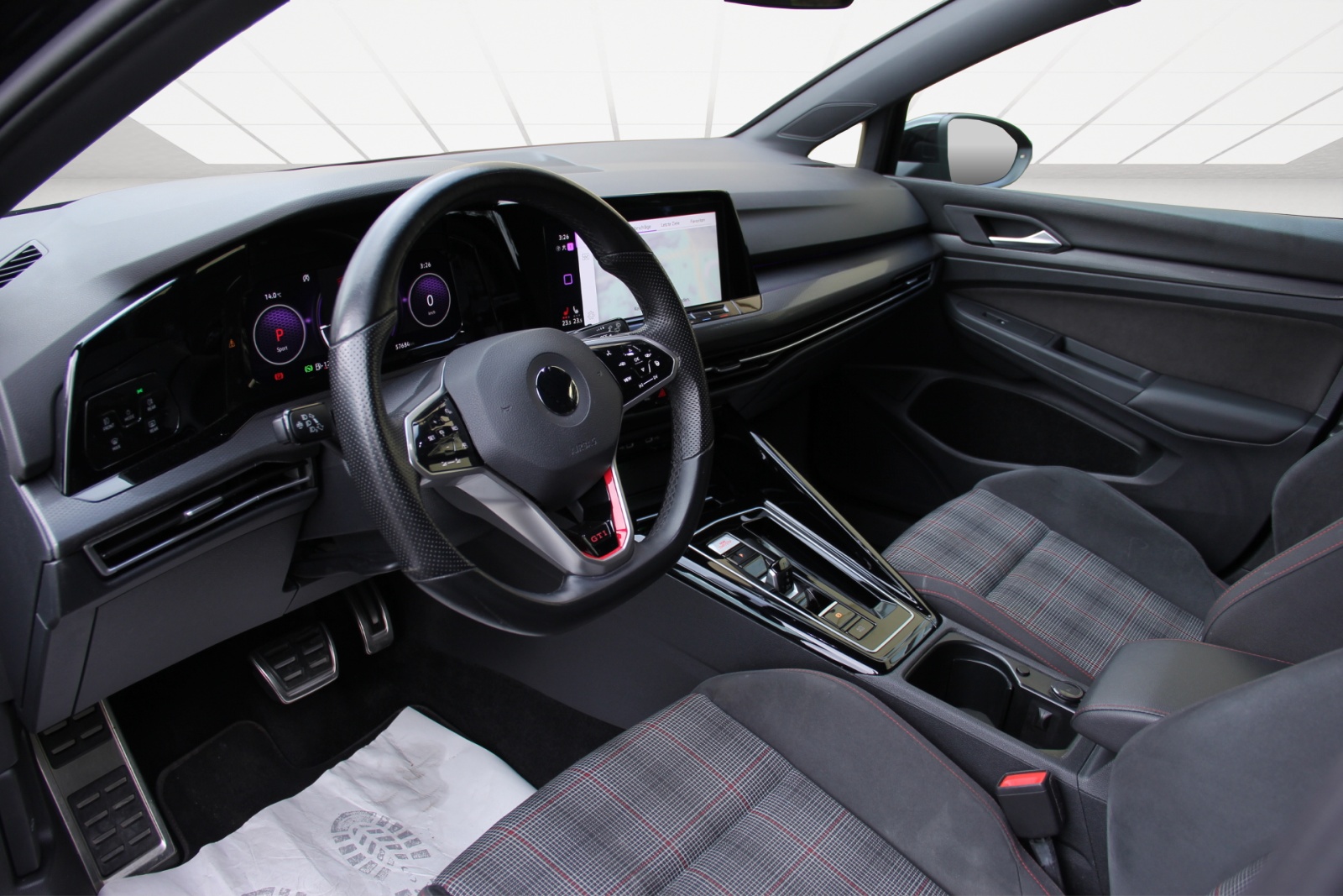 VW Golf 2.0 TSI GTI DSG-image-8