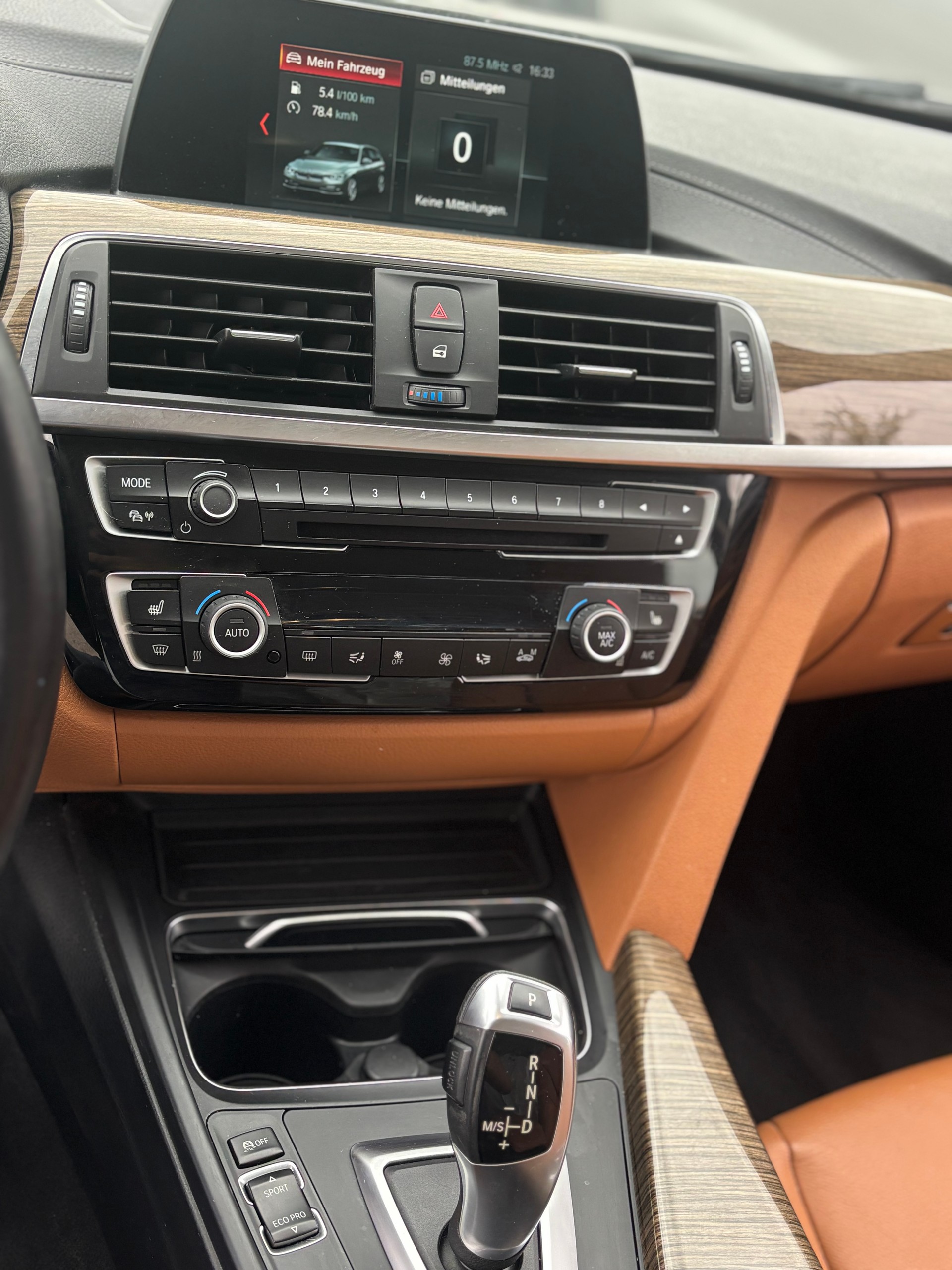 BMW 320d Efficient DynamicsEd.Touring Ed.Luxury Steptronic-image-10