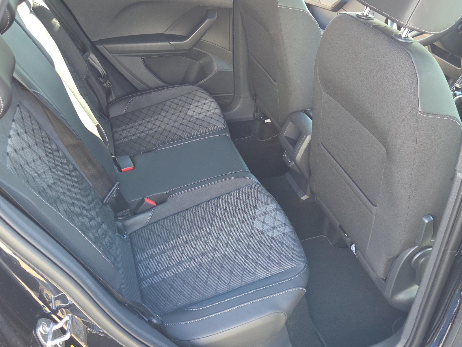 VW T-Cross 1.0 TSI EVO R-Line DSG-image-15