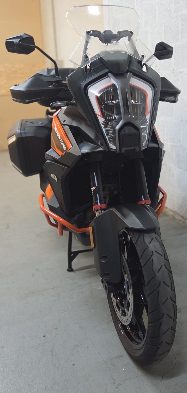 KTM 1290 Super Adventure S-showroom-element-1